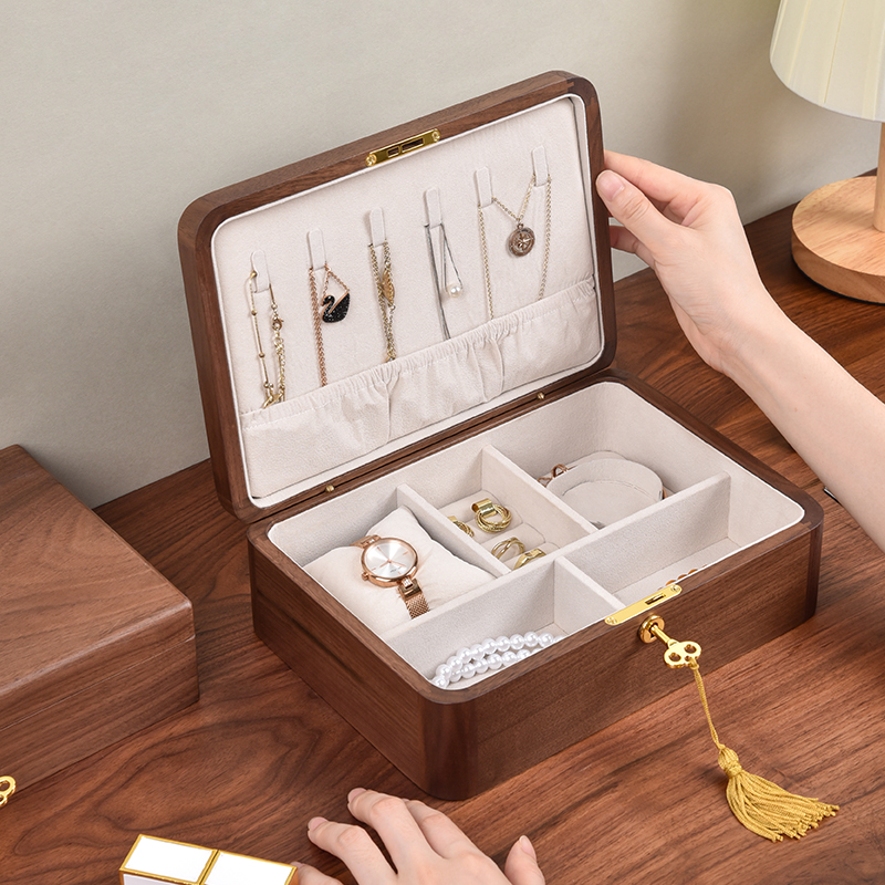 首饰盒/箱 三金首饰收纳盒高级感带锁高档精致项链手饰品盒实木