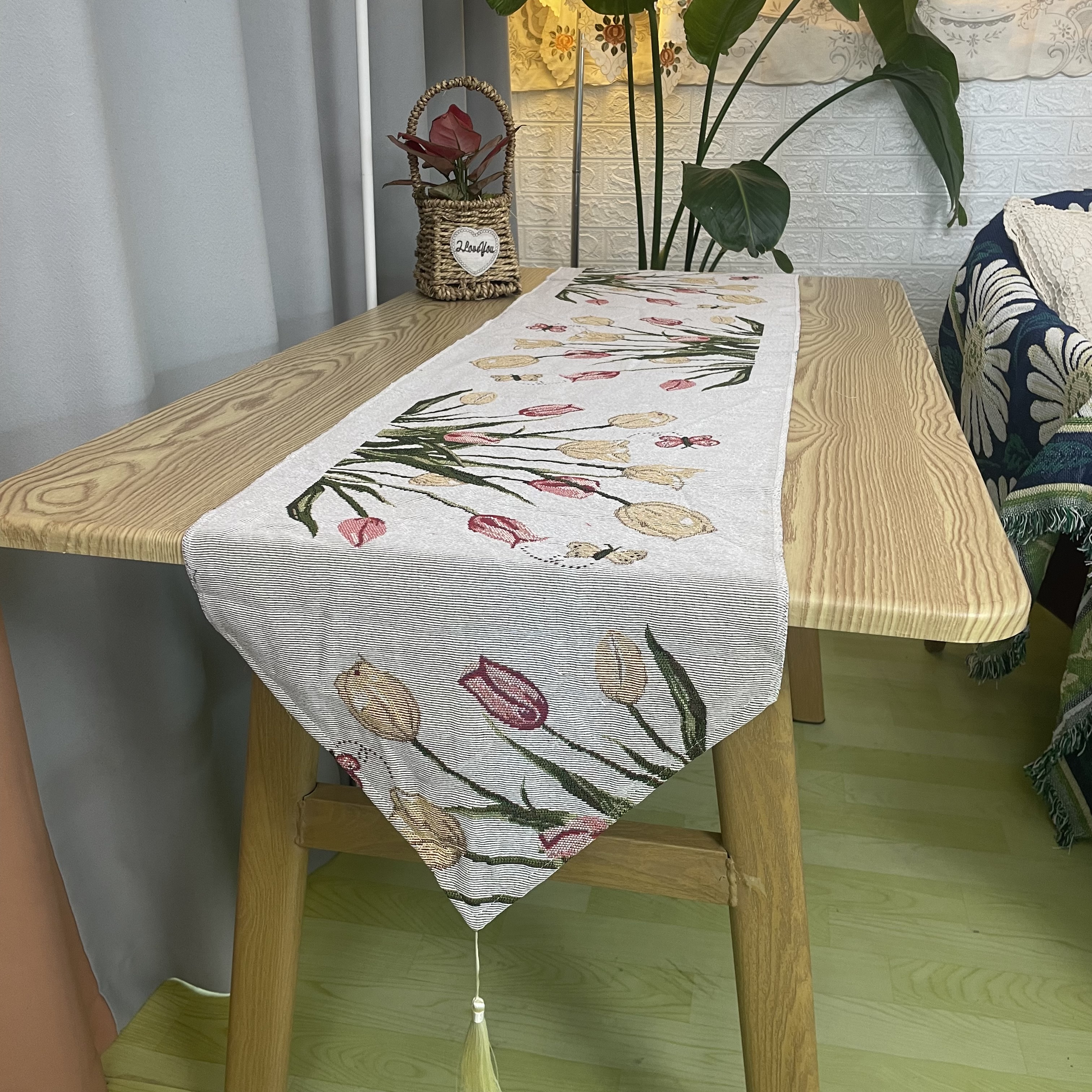 8001-33 棉麻（40*200CM）郁金香桌旗