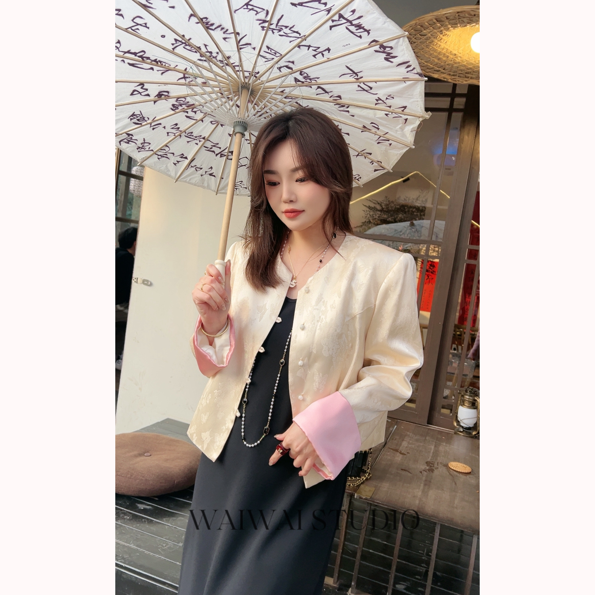 【北岛之北】 春季新款香型简约新中式气质缎感提花外套 24S102