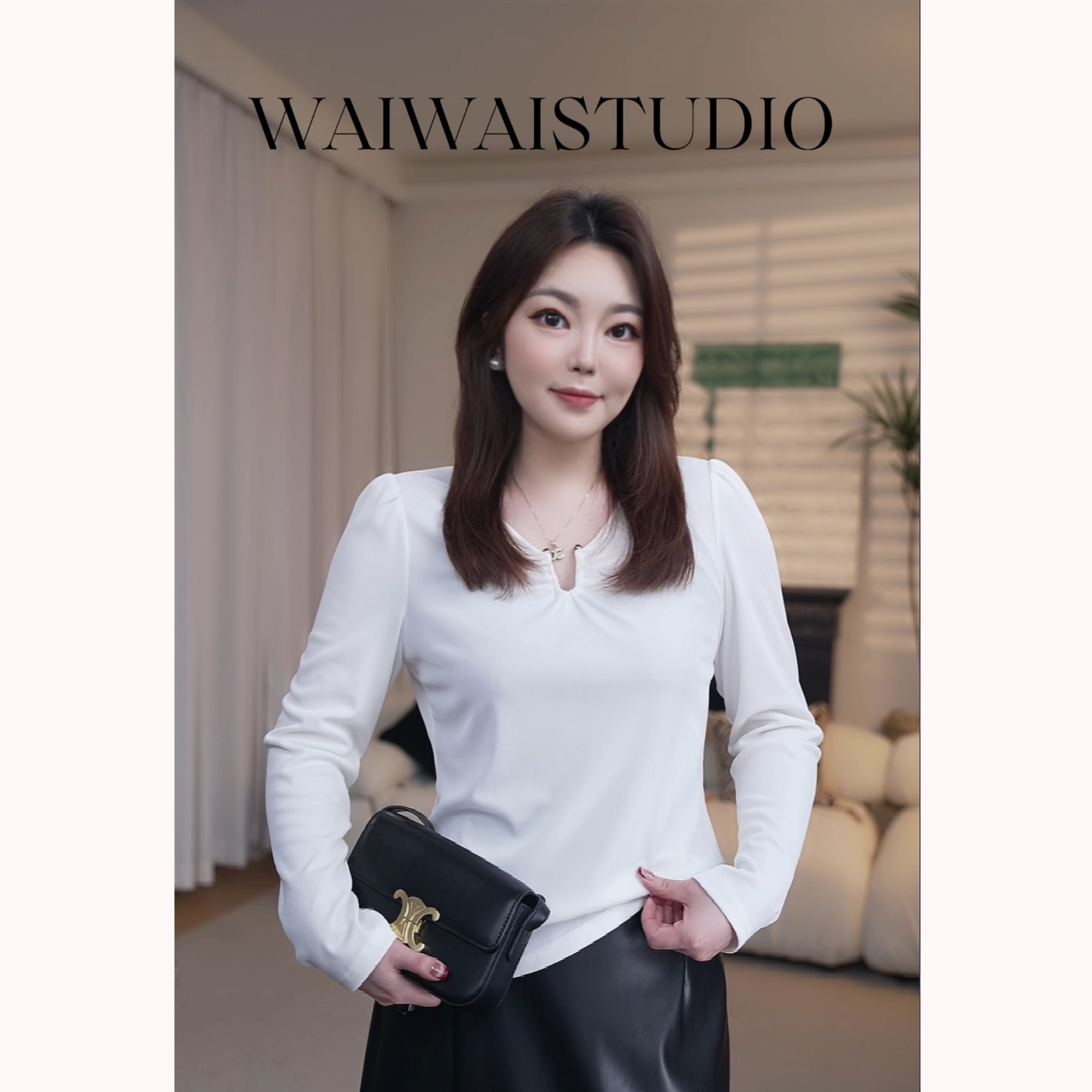 【u型格调】 新款百搭质感显瘦设计感U形领显瘦打底小衫 24A126