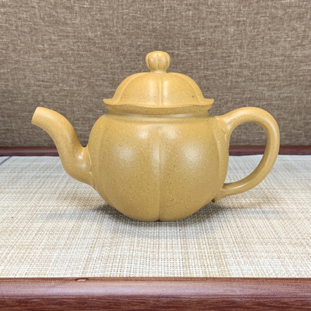 金瓜壶黄段泥筋纹茶壶紫砂壶茶具200cc平台黄金段泥