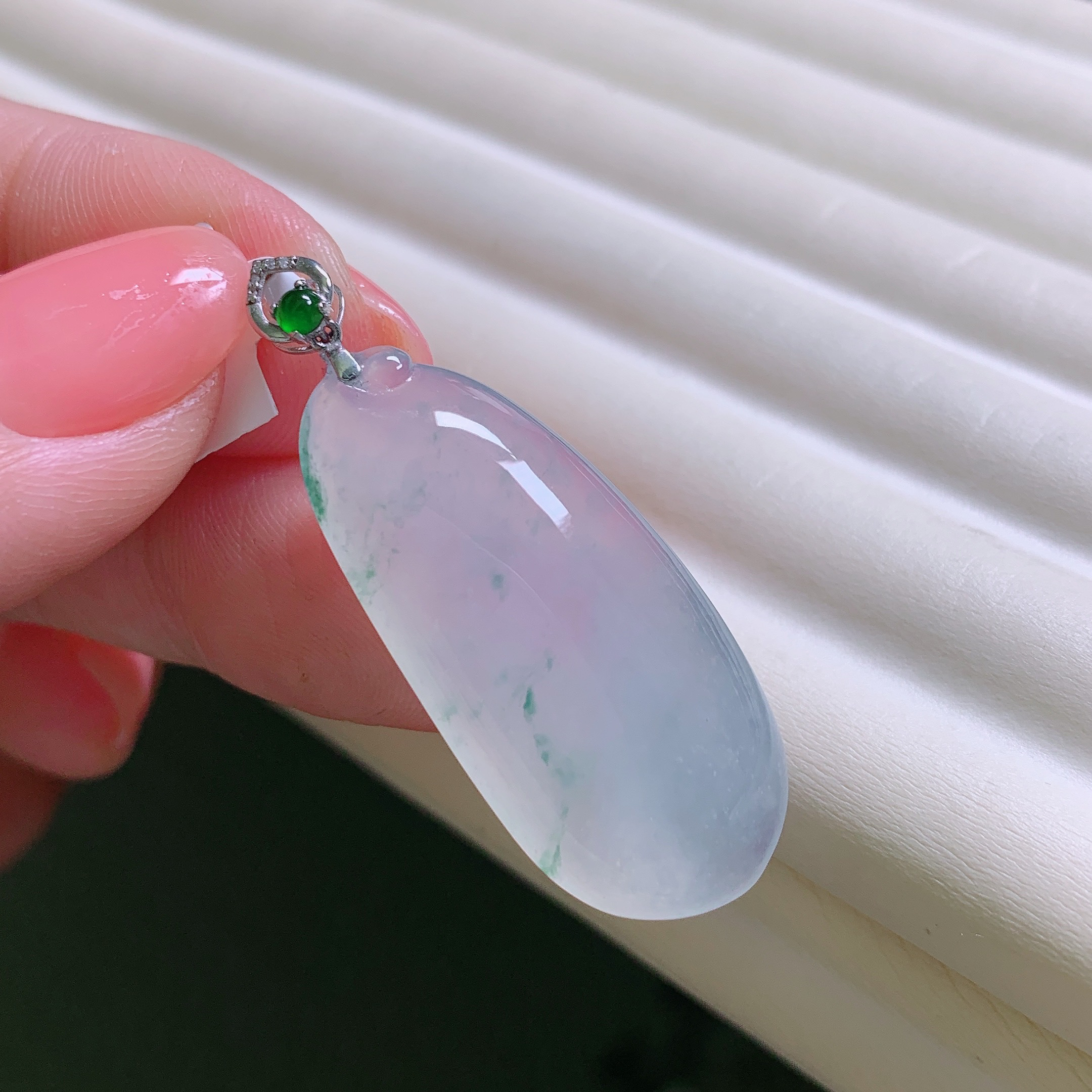 天然A货缅甸翡翠•冰种飘花福瓜吊坠女款精品时尚百搭珠宝玉石