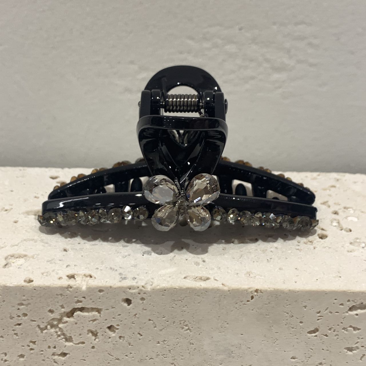 GREBUTY 5404 简约百搭灰色水晶蝴蝶结闪闪抓夹