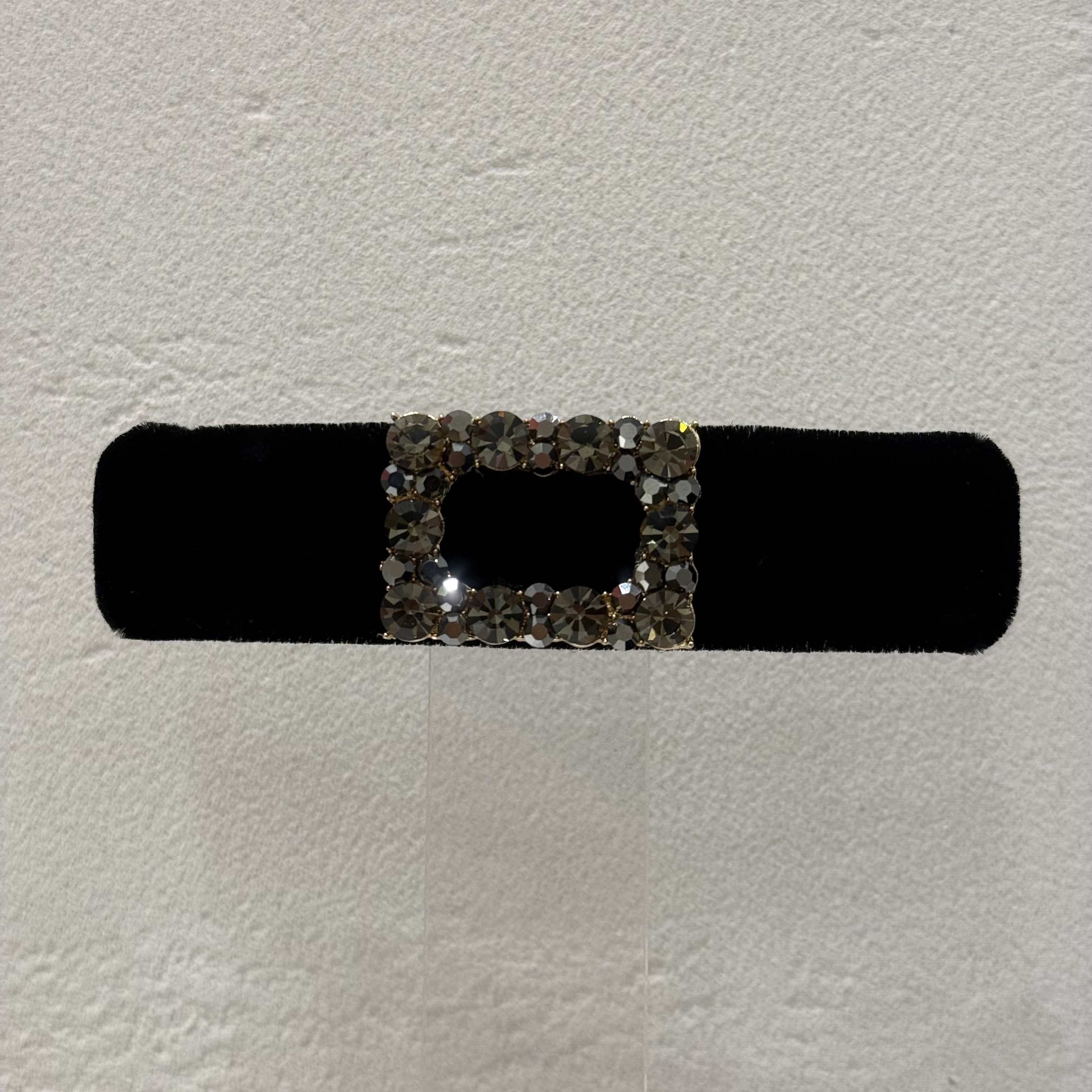 GREBUTY 5818 时尚气质灰色水晶施家钻闪黑色丝绒弹簧夹横夹