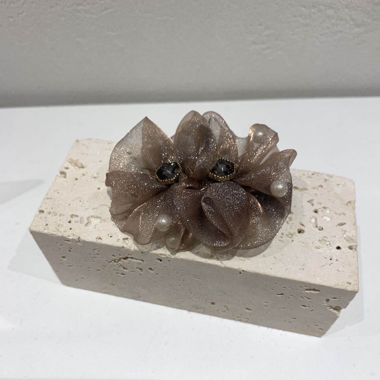 GREBUTY 5121 简约轻奢豆沙粉多层细闪蝴蝶结边夹