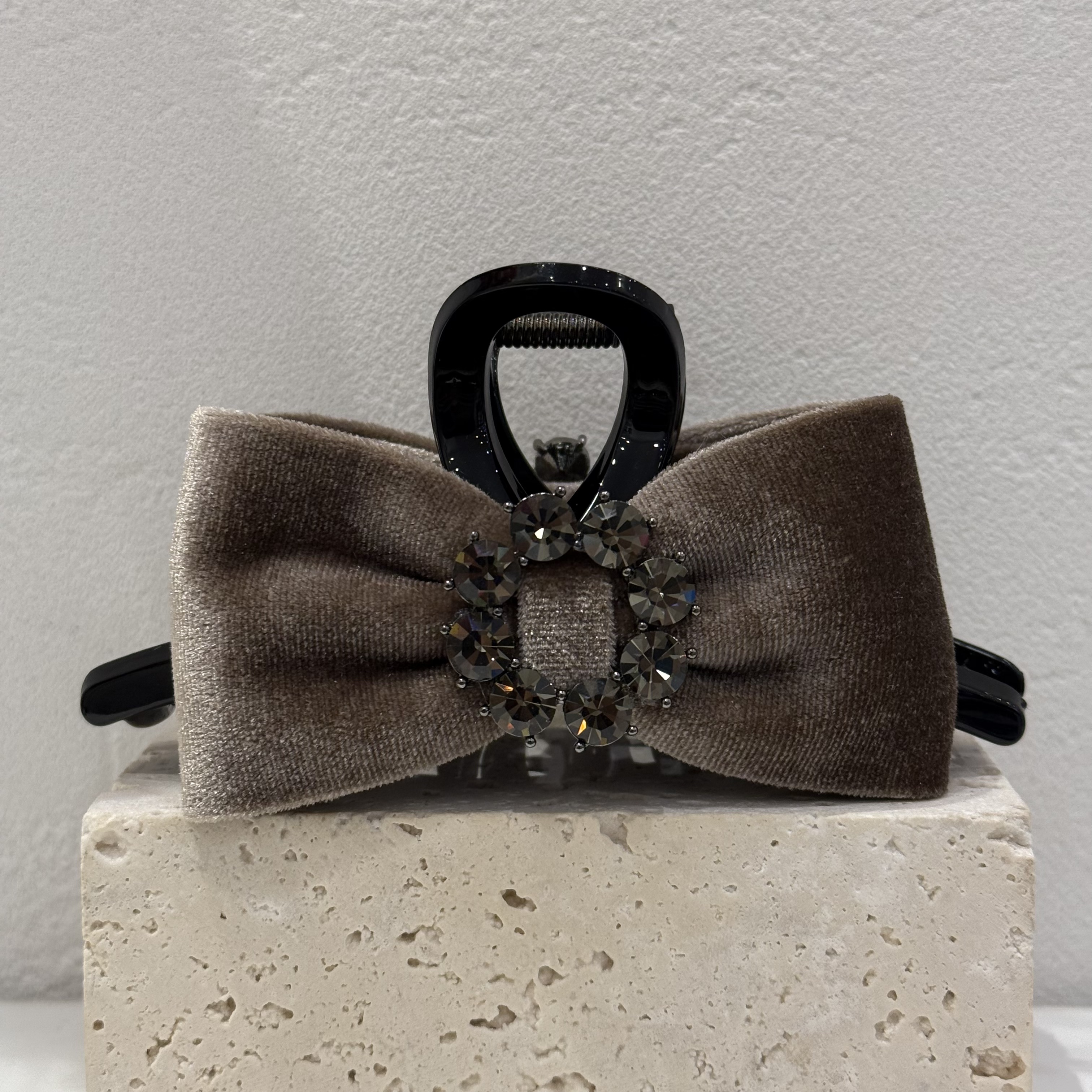 GREBUTY 5851 气质百搭卡其色丝绒蝴蝶结闪闪13cm抓夹