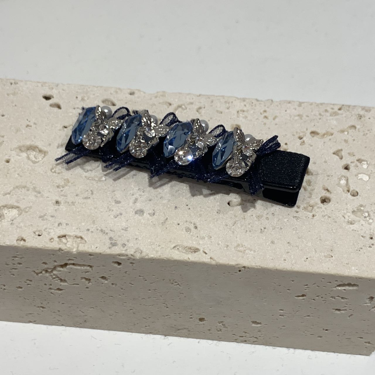 GREBUTY 5123 简约轻奢蓝色水晶闪闪边夹