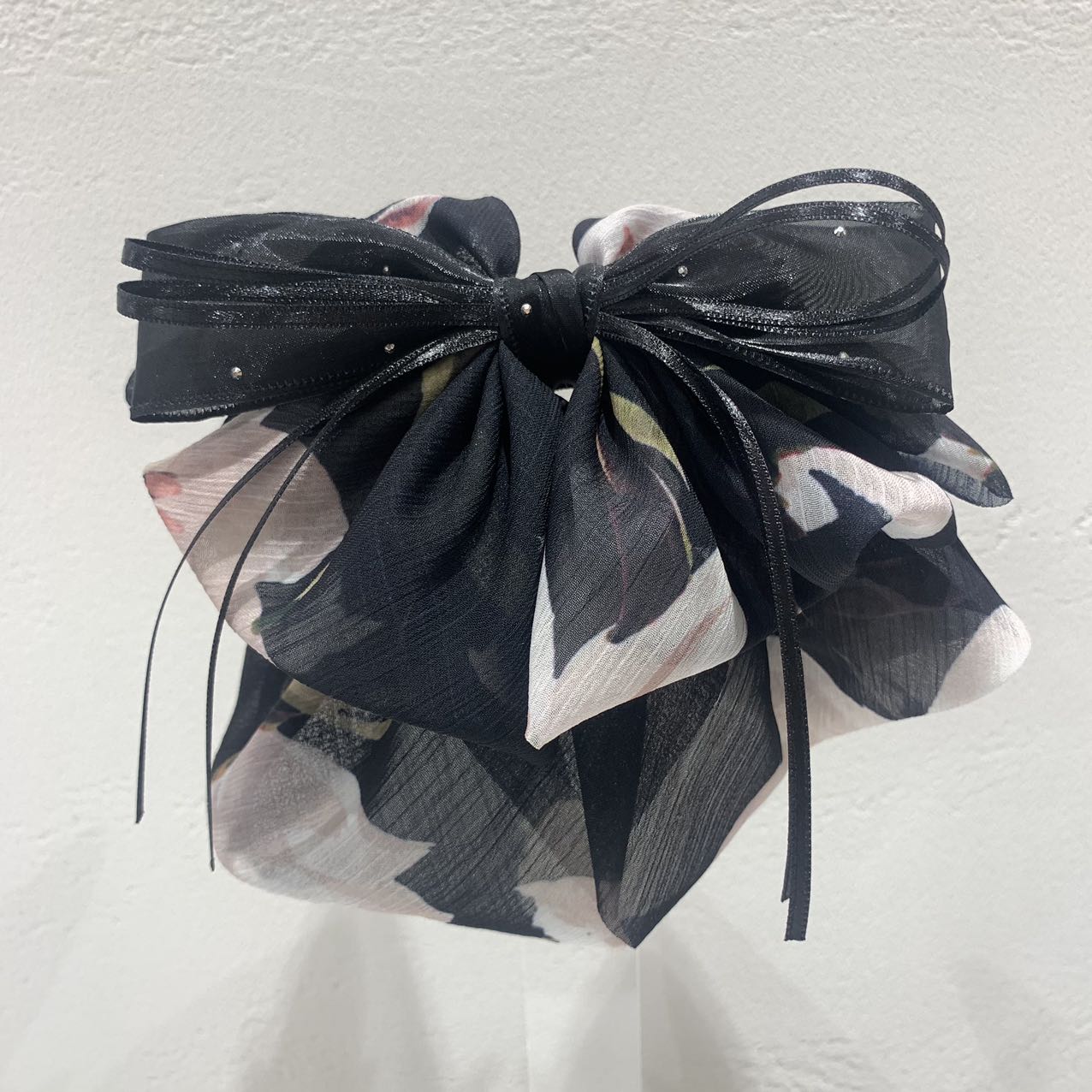 GREBUTY 4939 简约百搭多层蝴蝶结抓夹