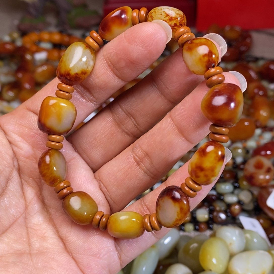 和田玉项链足铂镶嵌