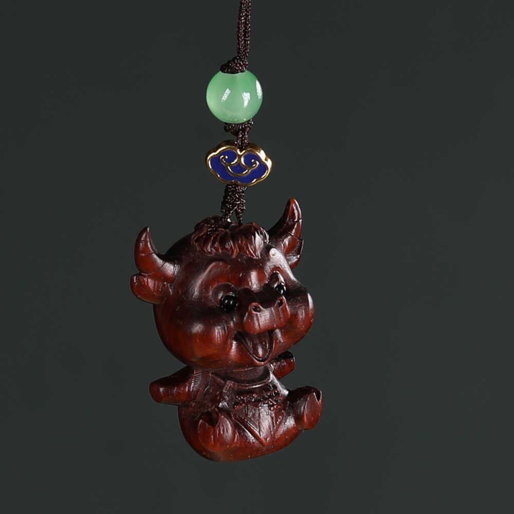 小叶紫檀卡通生肖牛吊坠车钥匙扣手机挂件创意文玩牛气冲天木雕