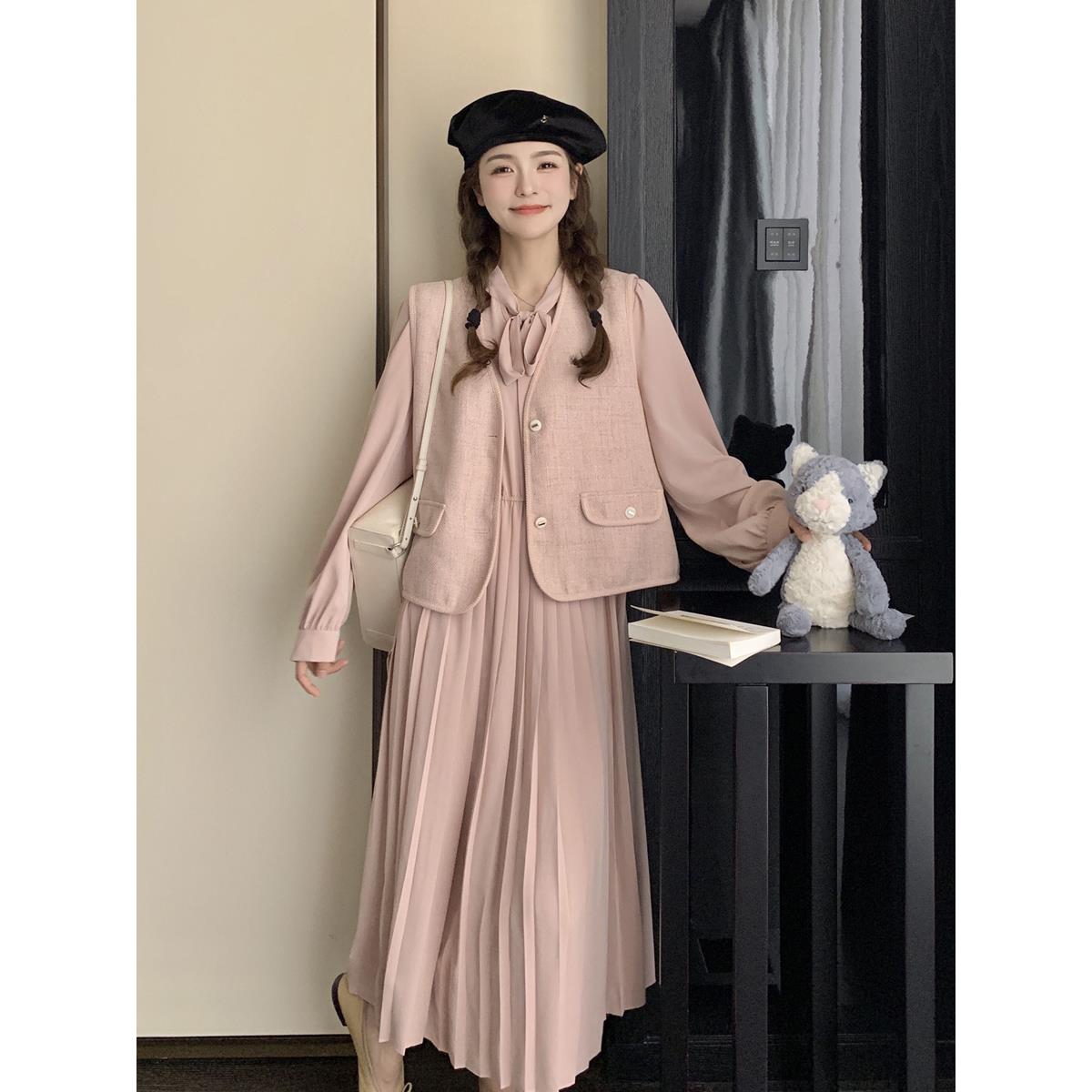 粉色小香风马甲套装春秋女2024新款韩版温柔风百褶连衣裙两件套潮