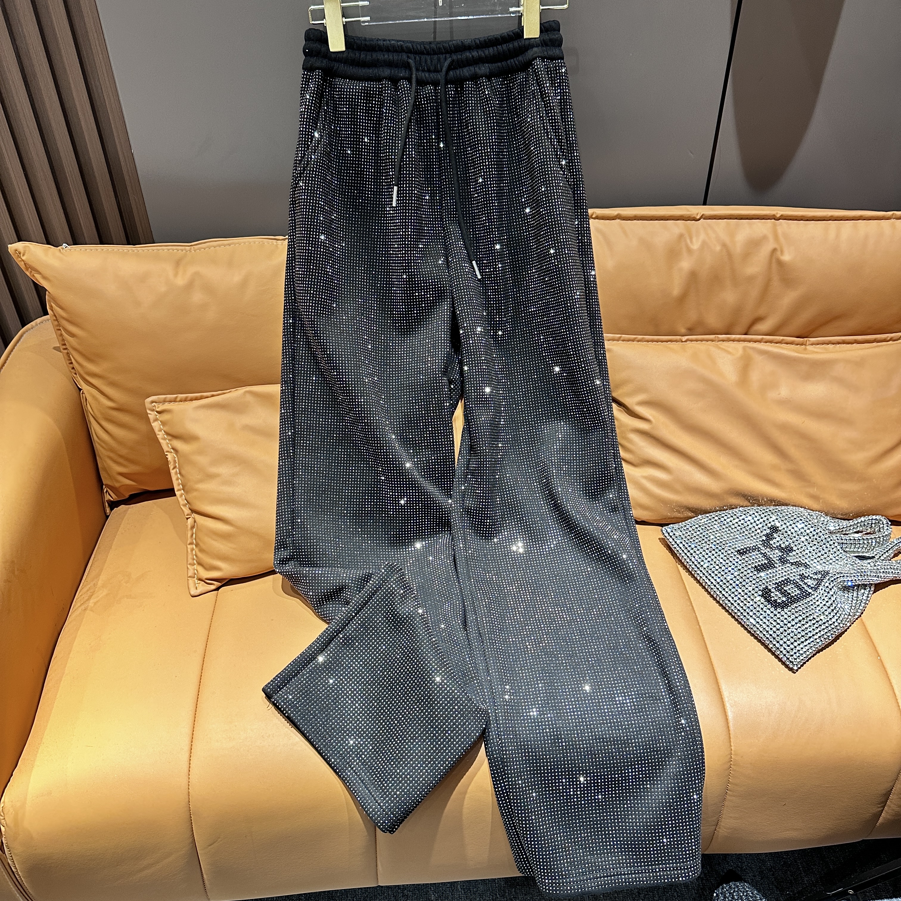 MISS 【金属迷雾】重工潮牌满钻秋冬拖地卫裤