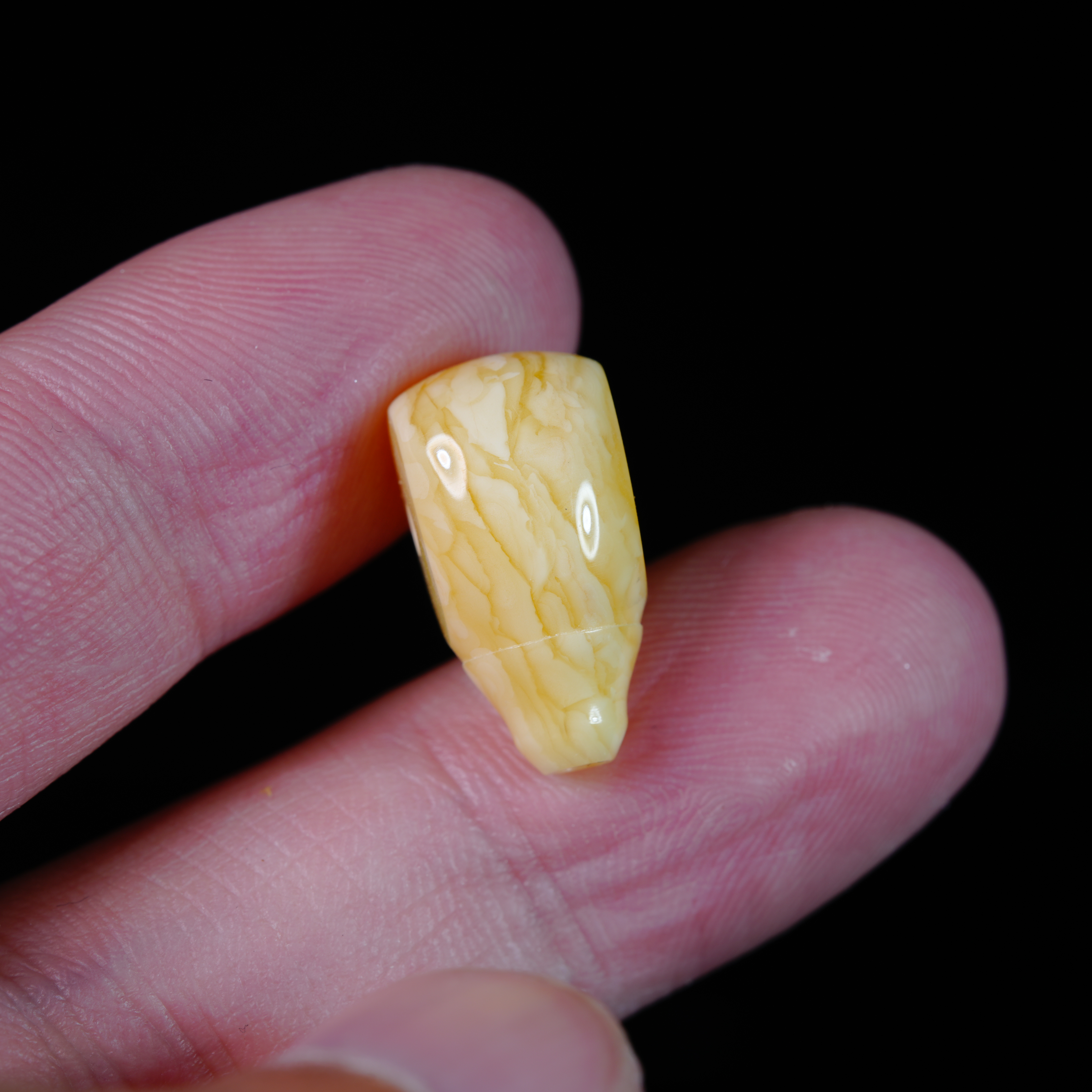 【知斋】【毕业】9.8*18.5*10.8mm蜜蜡一体三通精工妖花浓蜡618