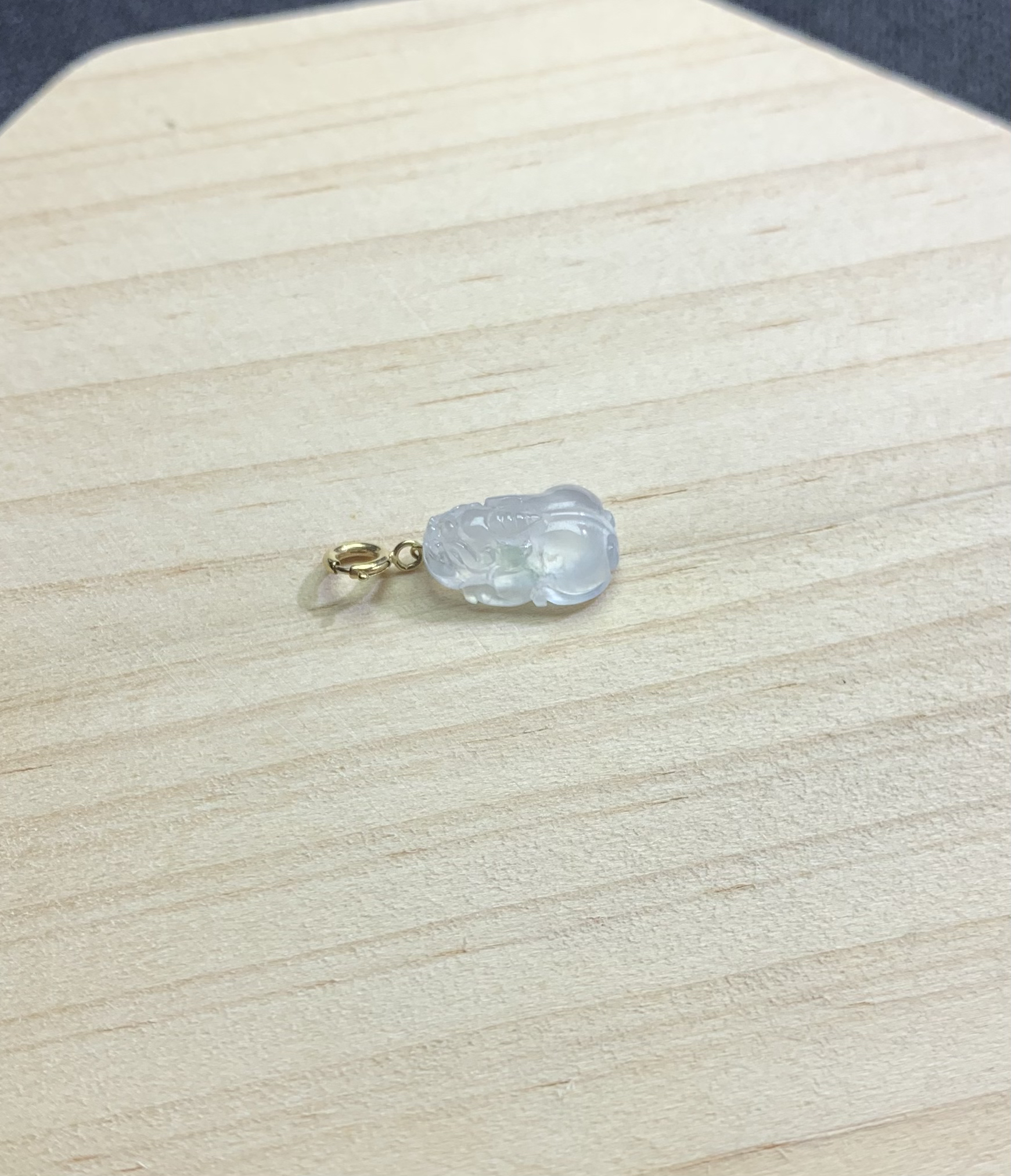 高冰起光貔貅18k金镶嵌万能扣提溜天然缅甸翡翠A货手串配石
