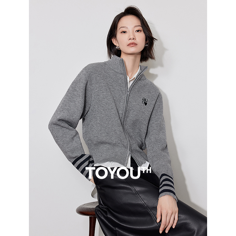 【初语服饰】拉链半高领时尚女2024秋冬新款短款毛衣外套8443014