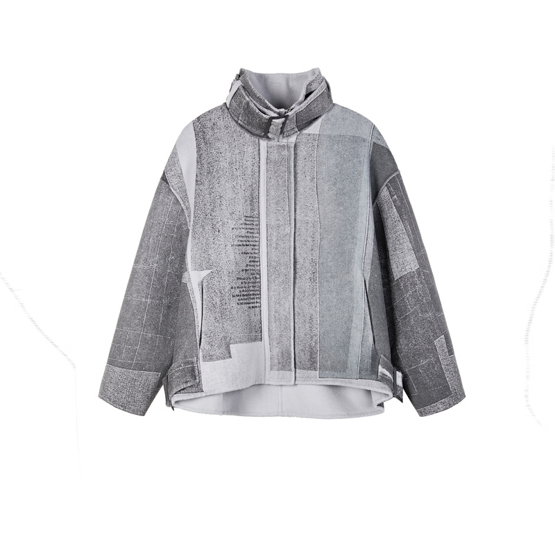 S·DEER圣迪奥女装时尚立领字母印花拼接短款毛呢外套S20482219