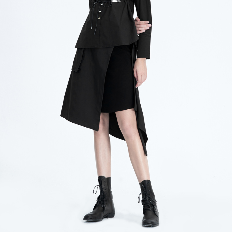 sdeer圣迪奥女装时尚个性酷感拼接字母不规则黑色长裙S20481108