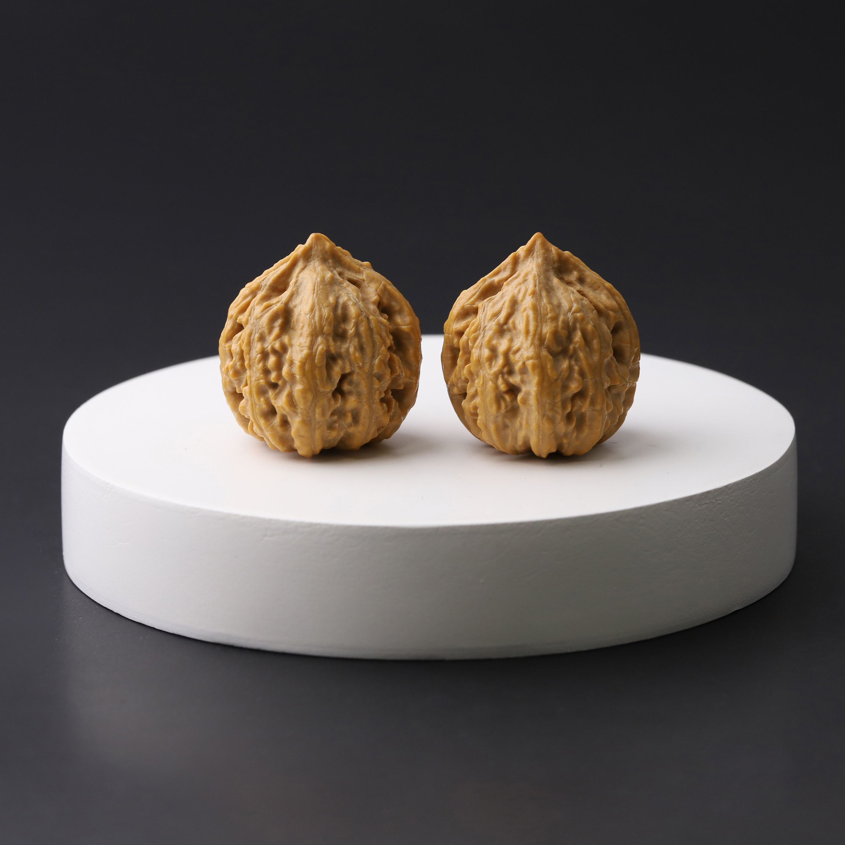 S7978大尺寸手捻文玩核桃手把件