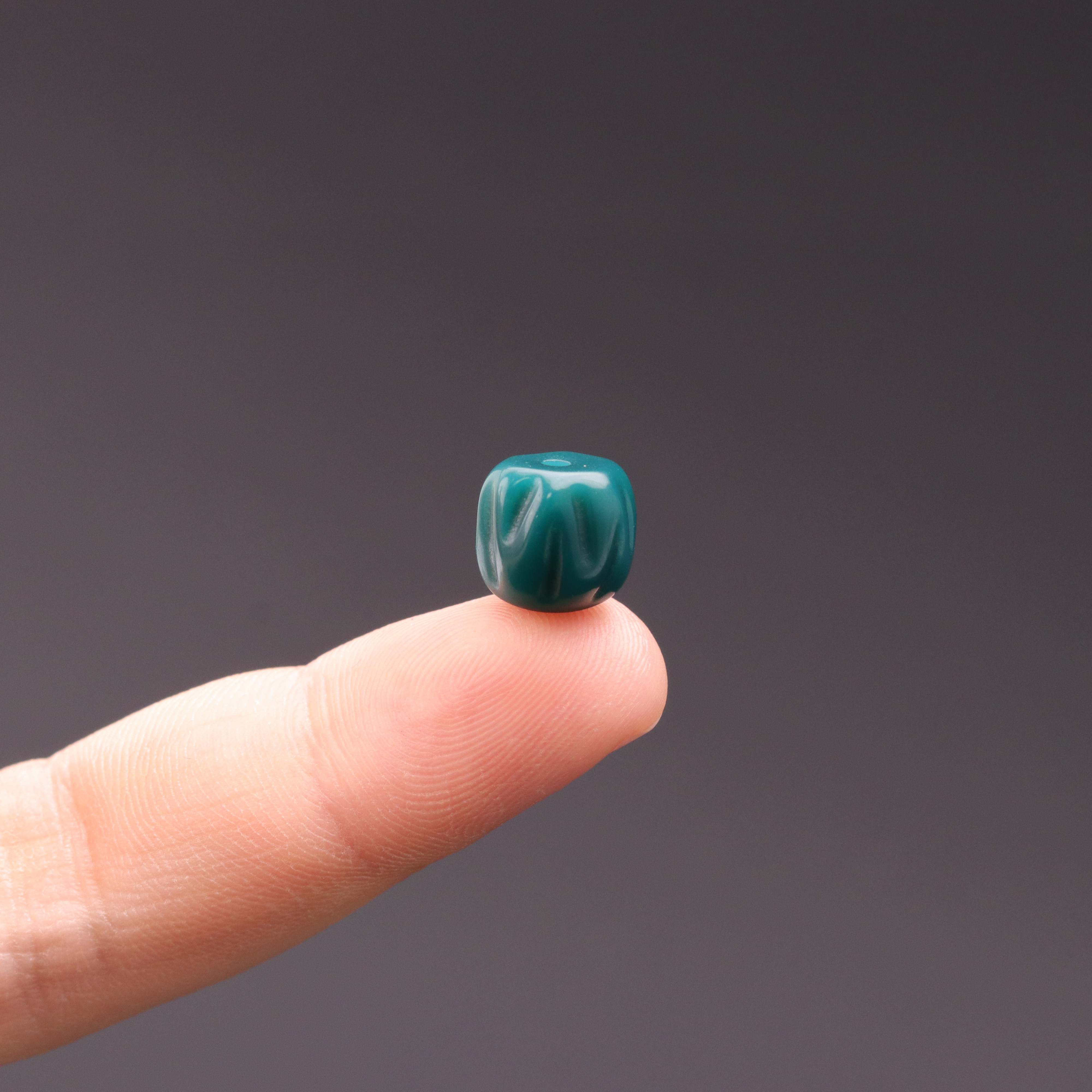 S6005琉璃雕刻百香珠配饰、隔珠、腰珠、顶珠饰品