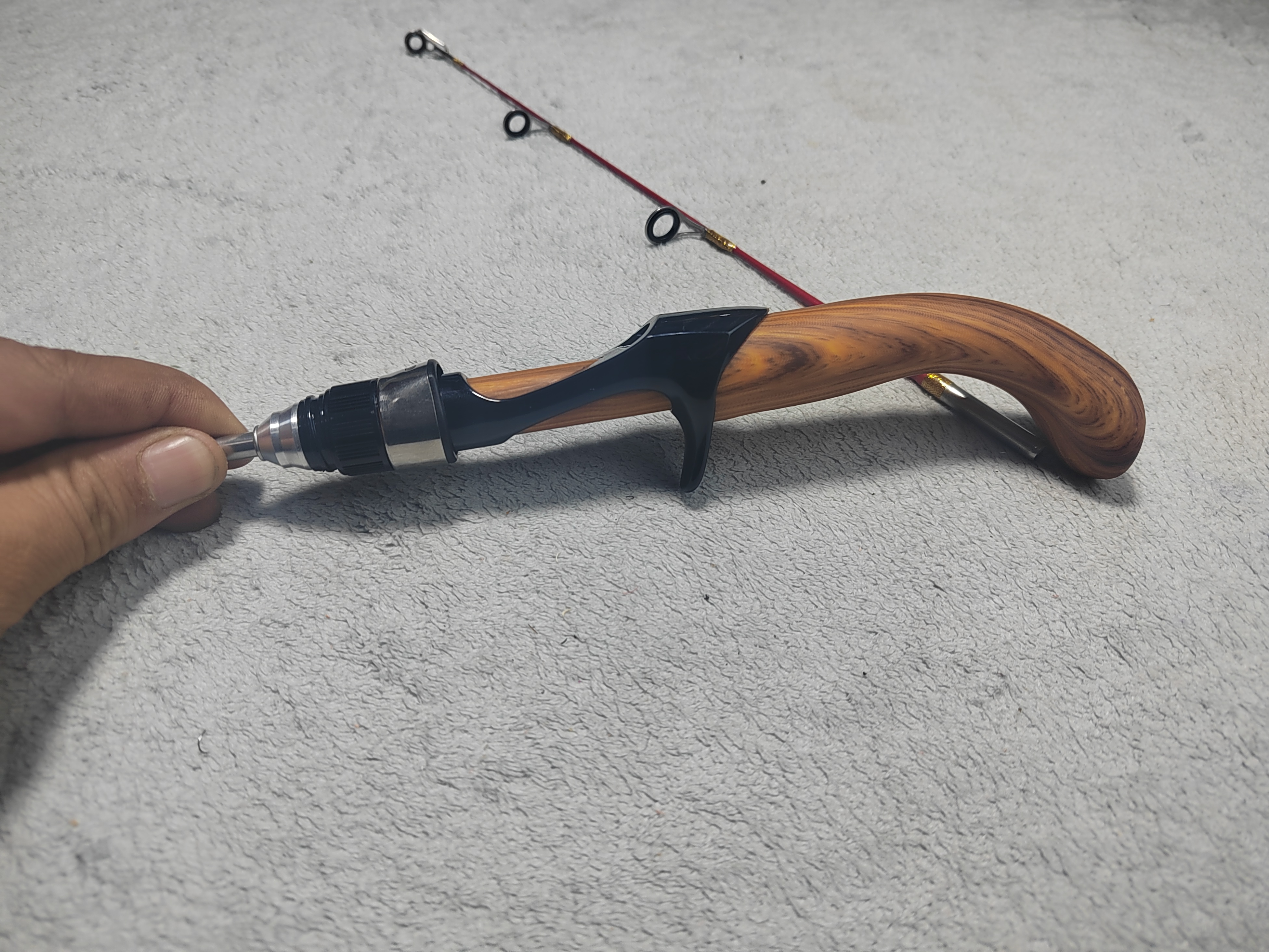 冰钓竿套装2023新款枪柄冬钓神器圆稍扁稍碳素超轻枪柄迷你小海杆