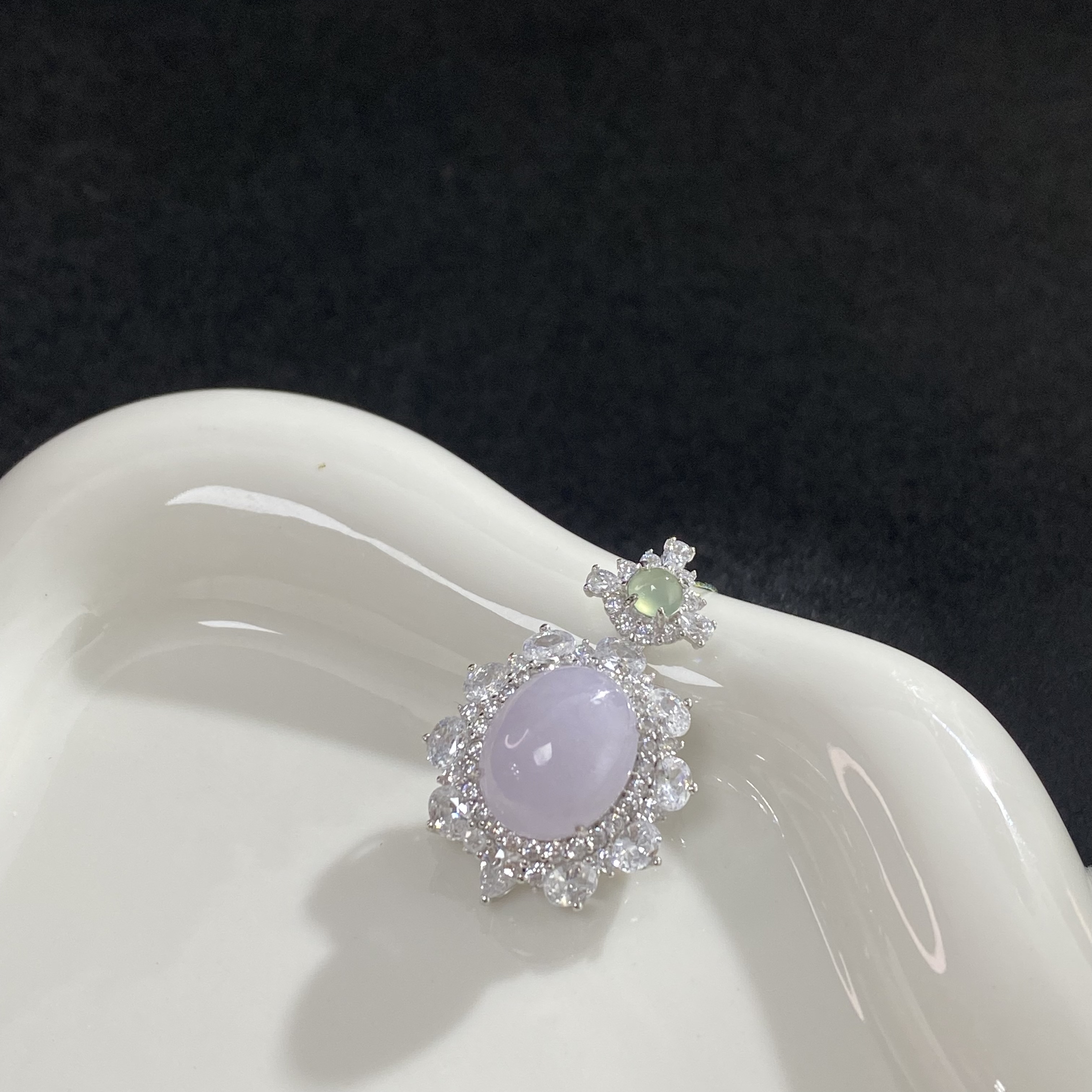 翡翠粉紫蛋面吊坠  气质精美款吊坠