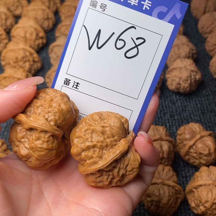 【闪购商品】桃核吊坠n*