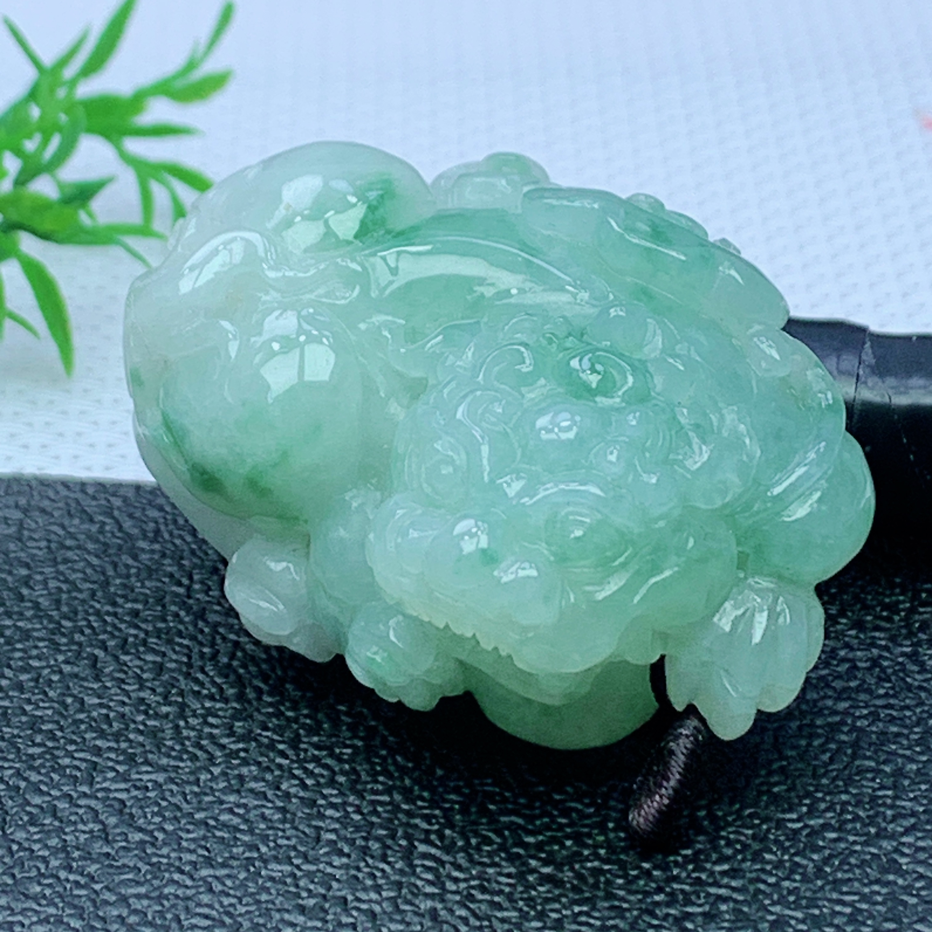 缅甸天然A货翡翠  飘花霸王貔貅吊坠