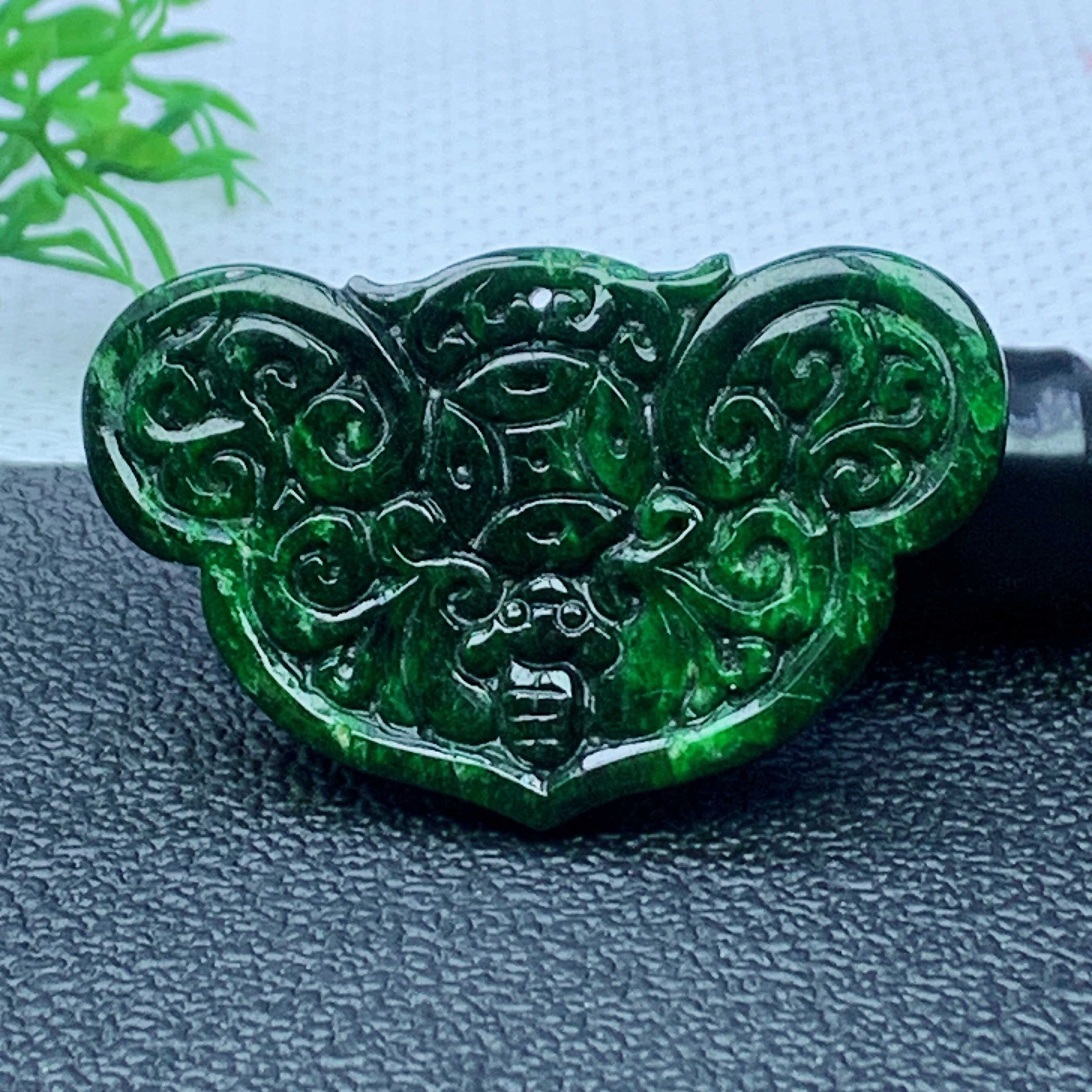 缅甸天然A货翡翠  辣绿复古福在眼前吊坠