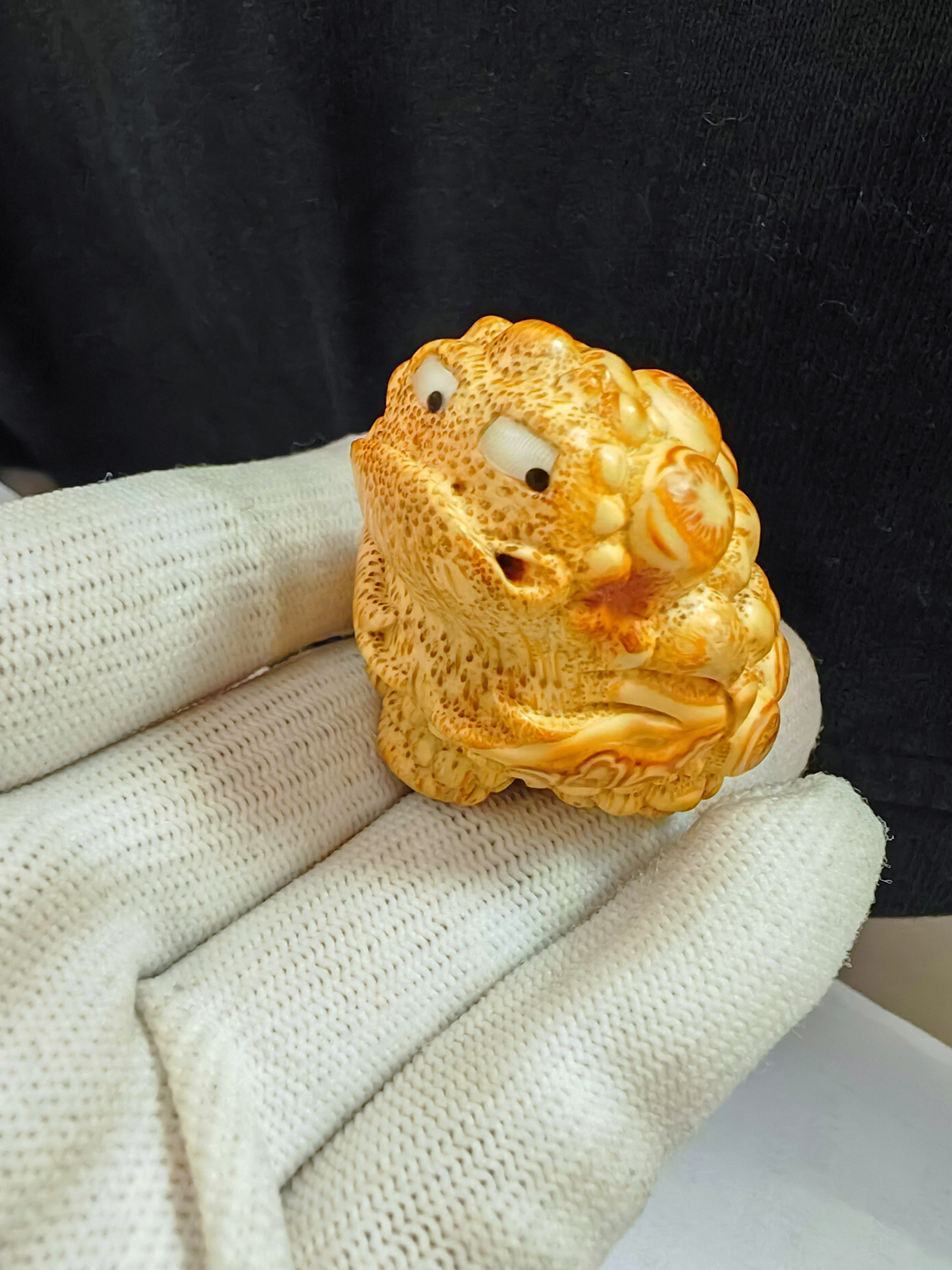 竹根雕金蟾手把件