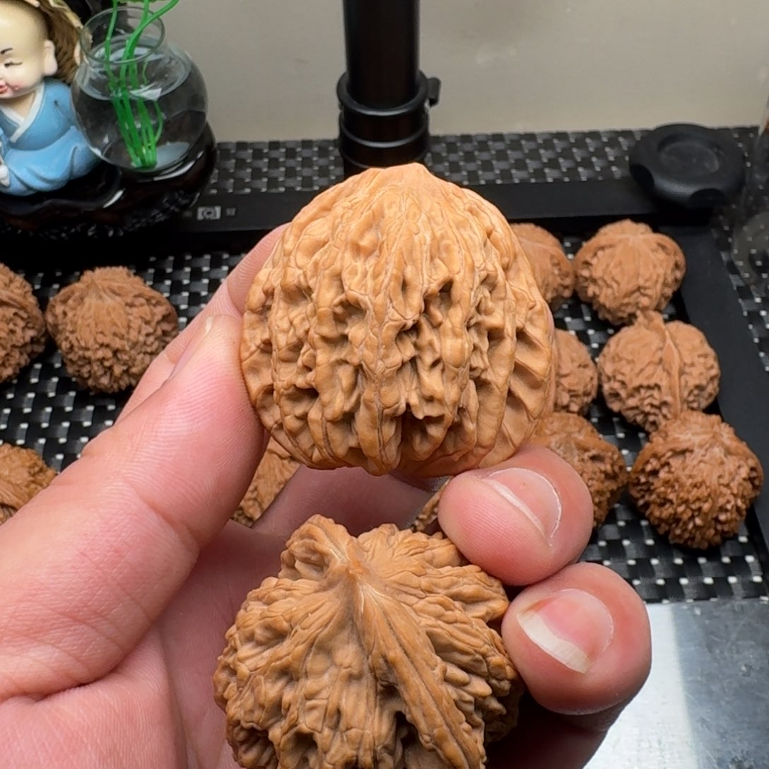文玩核桃把件虎头