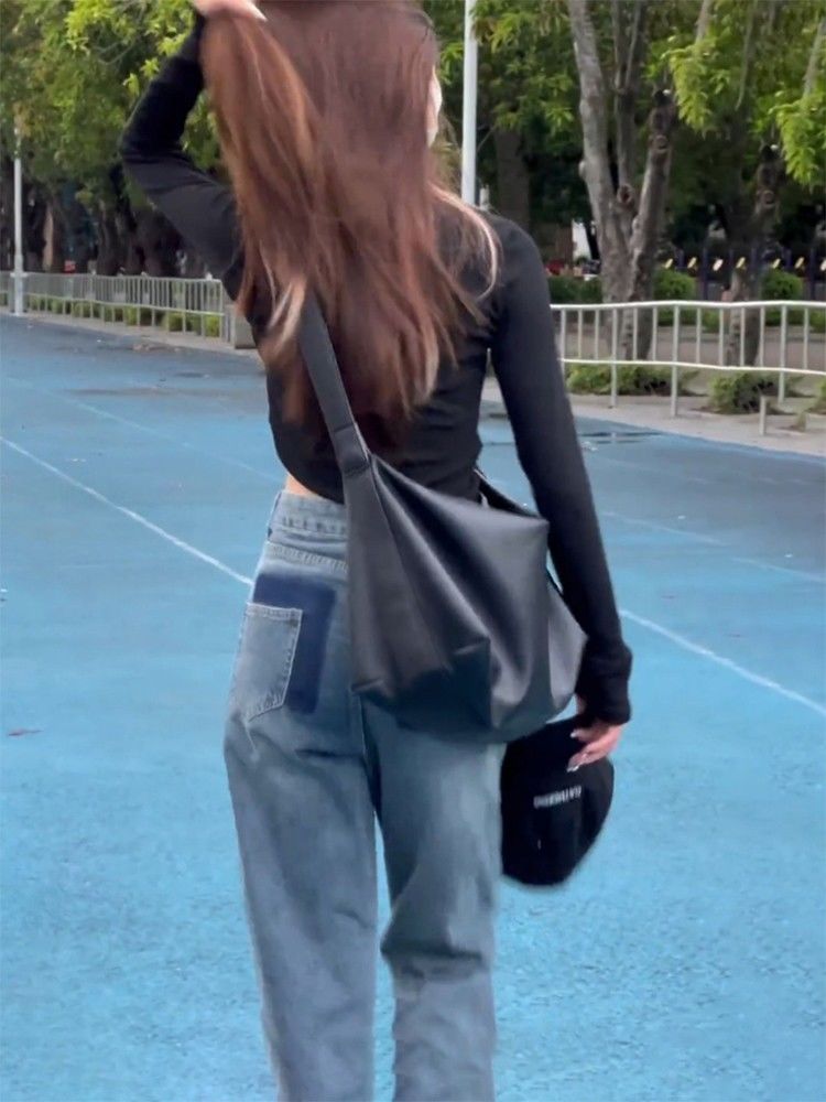 宽带斜挎包女2023新款春夏季大学上课高级感通勤大容量软皮托特包