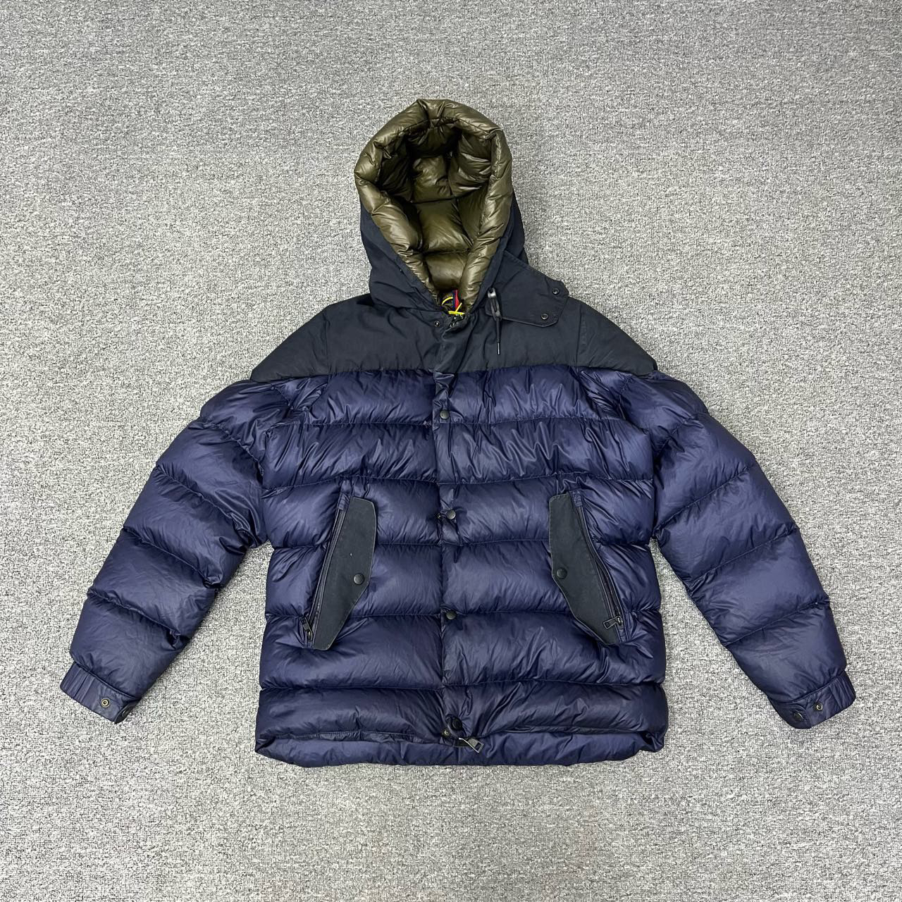 Moncler蒙口藏蓝色麂皮拼接连帽羽绒服3码98新