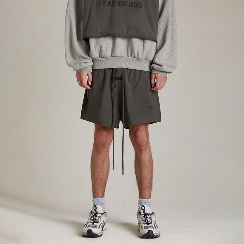 24SS ESSENTIALS 梭织尼龙小LOGO短裤