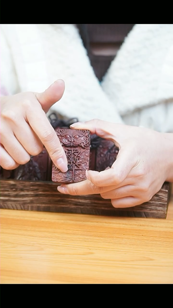 【闪购商品】木头虎头紫微