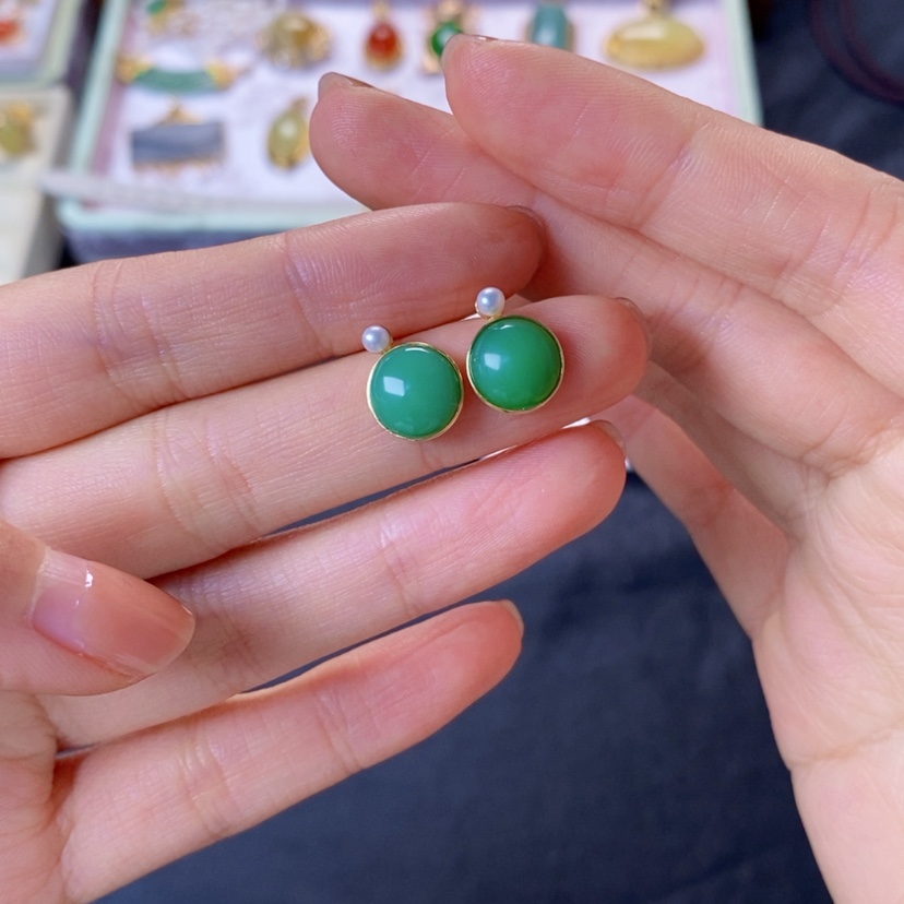 【闪购商品】和田玉耳钉18K金镶嵌简*