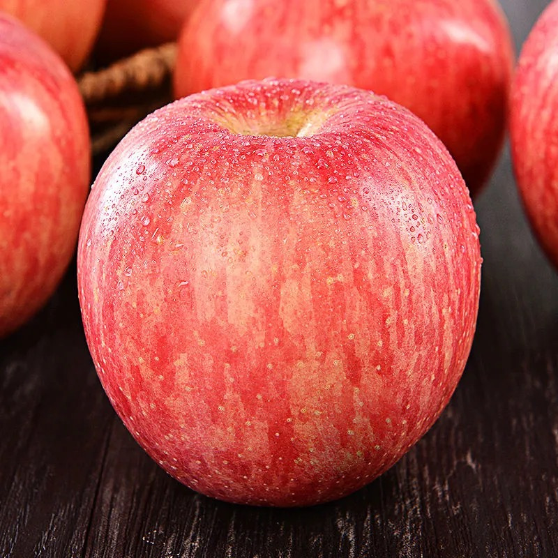 新鲜苹果富士山苹果