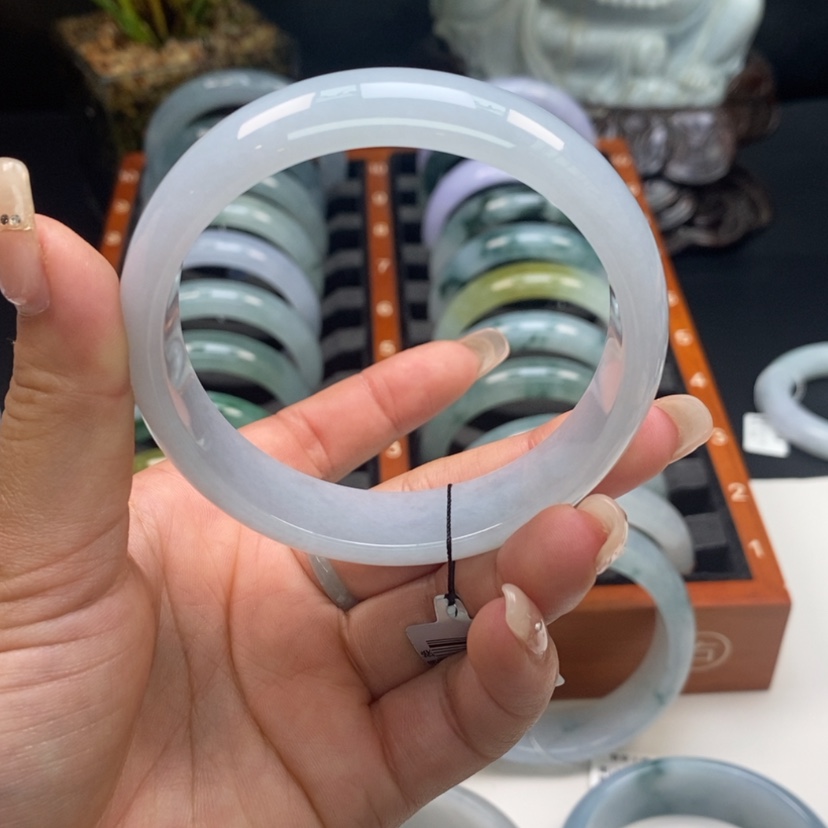 【闪购商品】翡翠手镯未镶嵌静*心