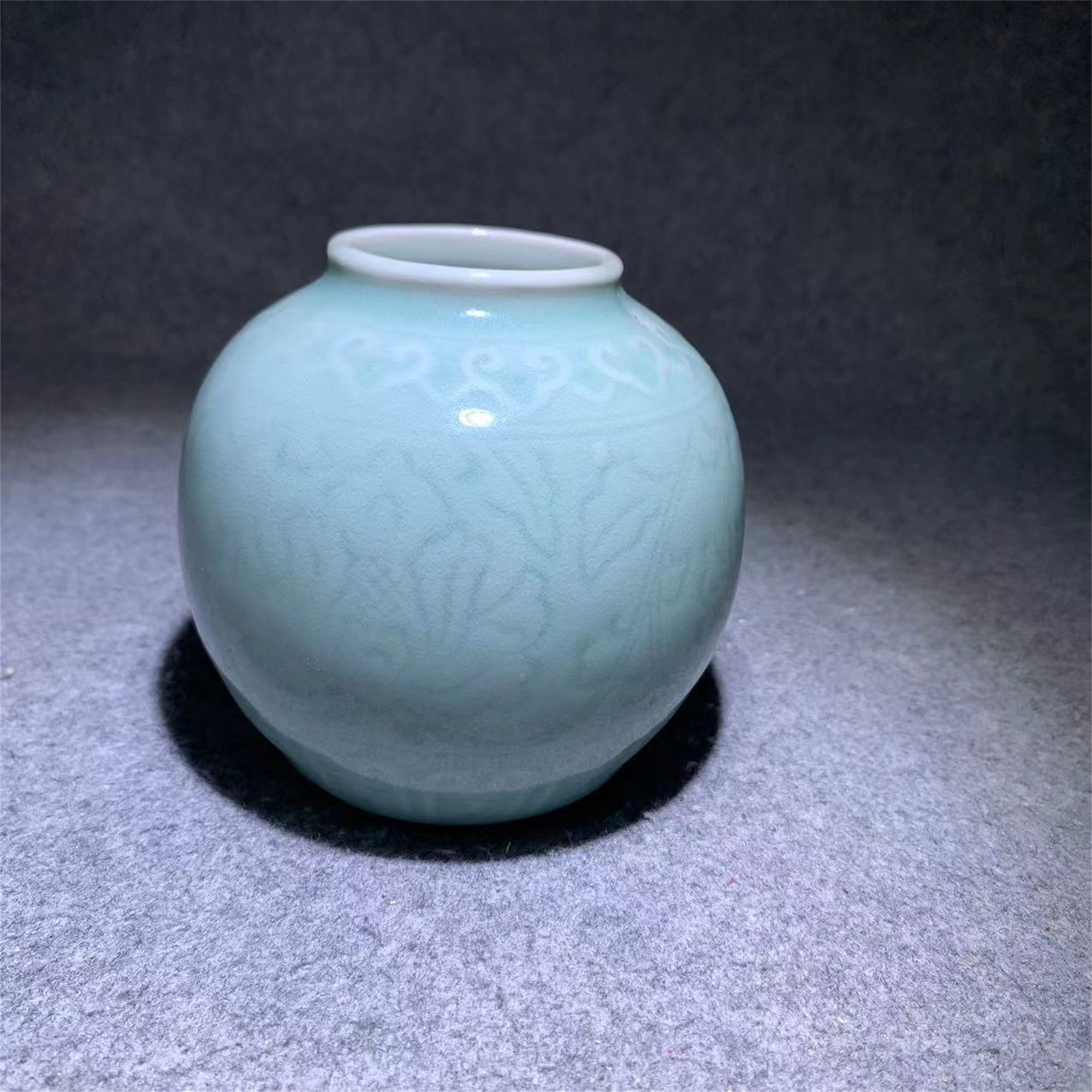 清代青釉刻画罐/山东省传承文物商店库出082601#