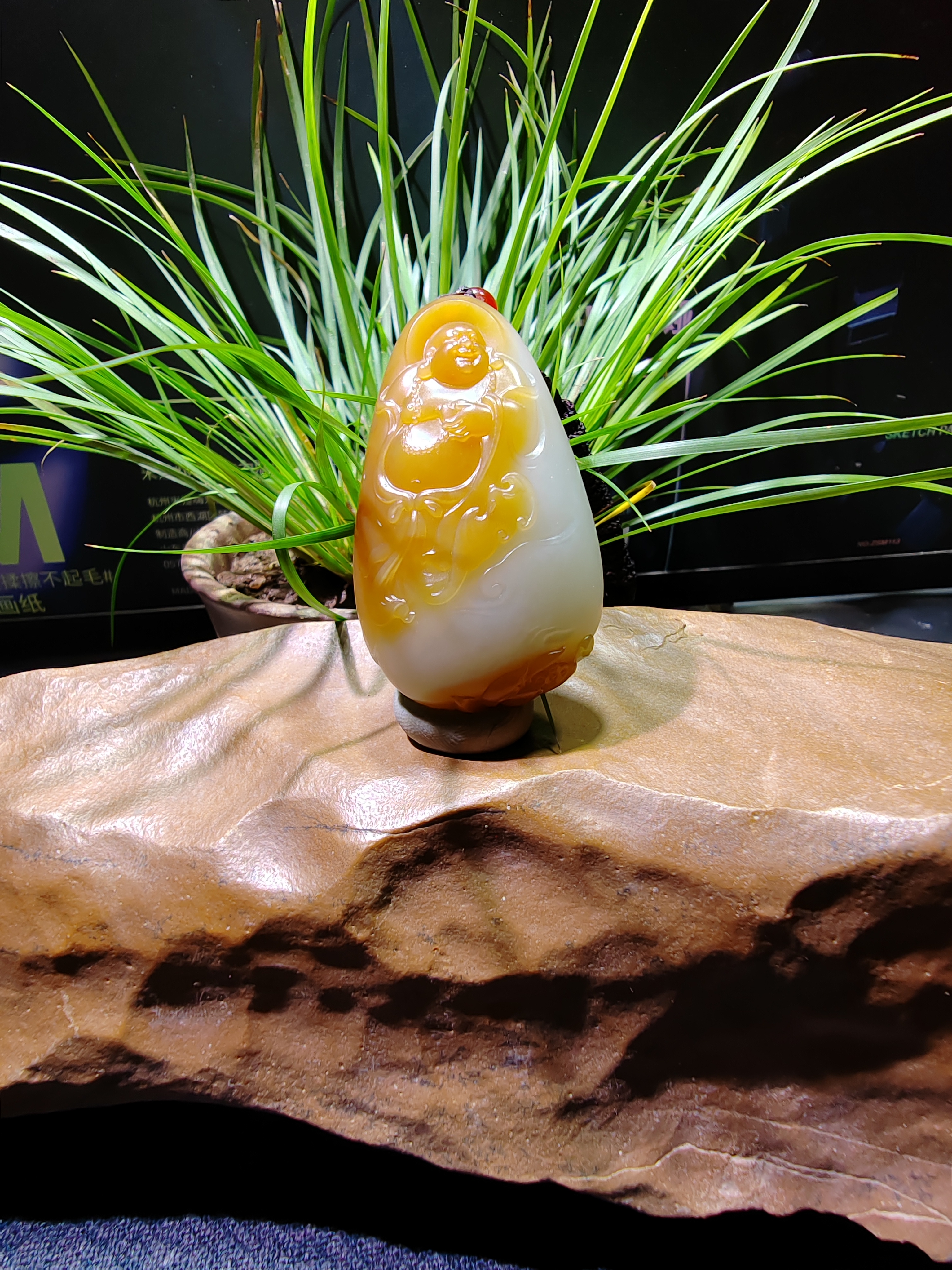 新疆且末糖白玉-黄金布袋佛挂件