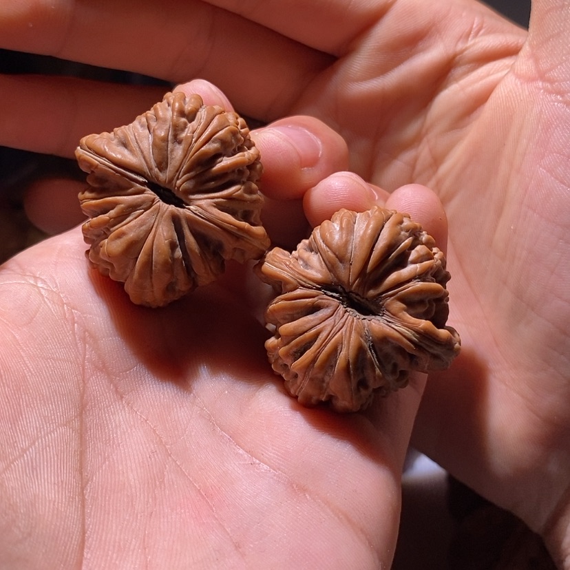 【闪购商品】文玩核桃吊坠我**钱