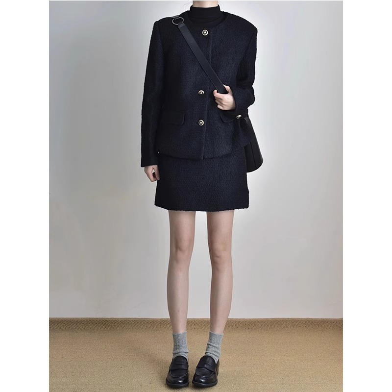复古小香风套装女秋冬新款气质名媛穿搭简约呢子外套半身裙两件套