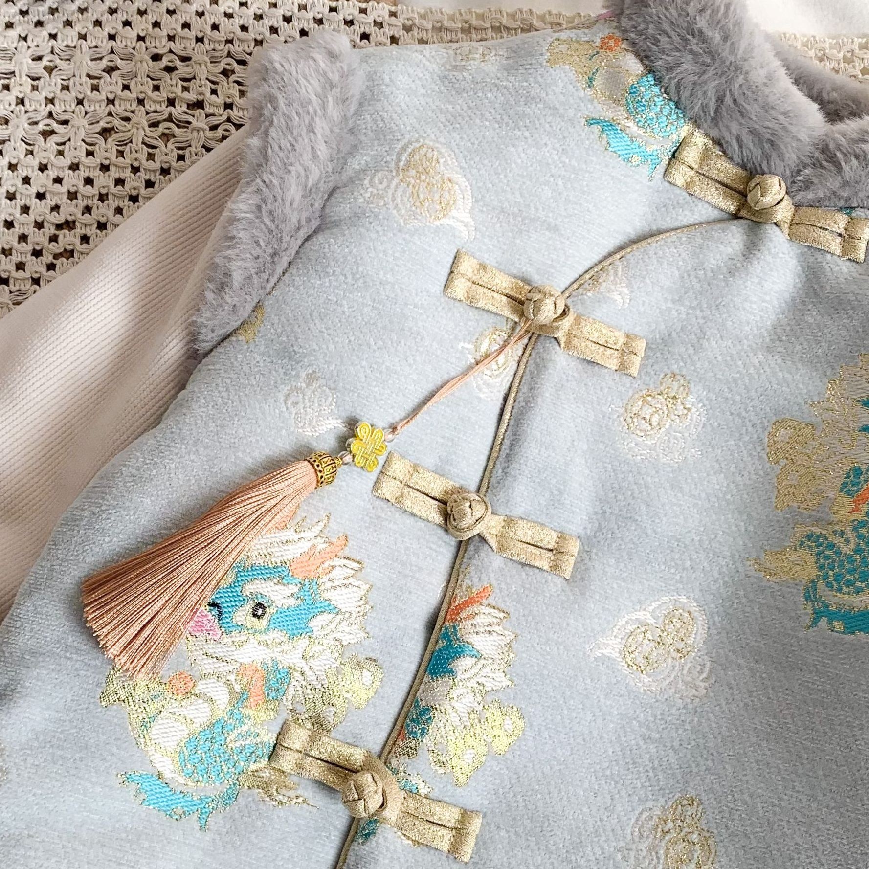 小奶龙流苏压襟