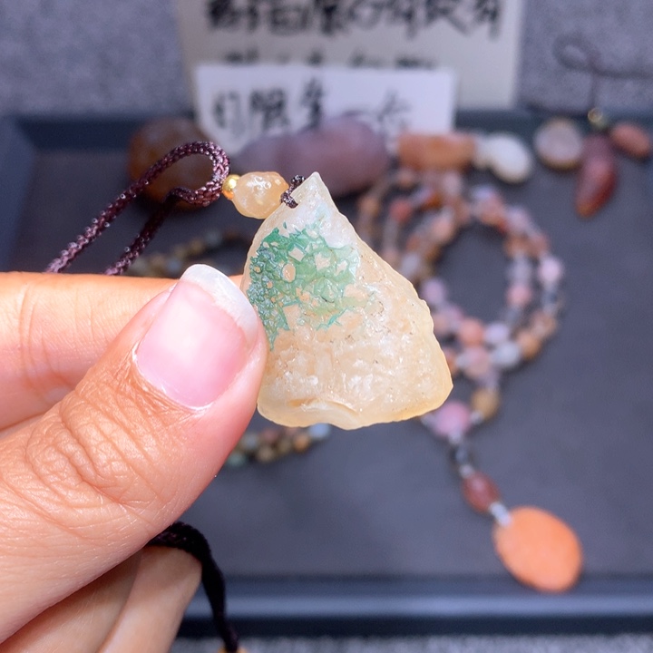 玛瑙/玉髓颈饰未镶嵌顺*