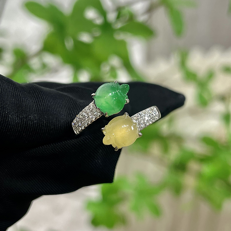 哈妮珠宝 天然翡翠a货18k金镶嵌高冰种水蛋面戒指