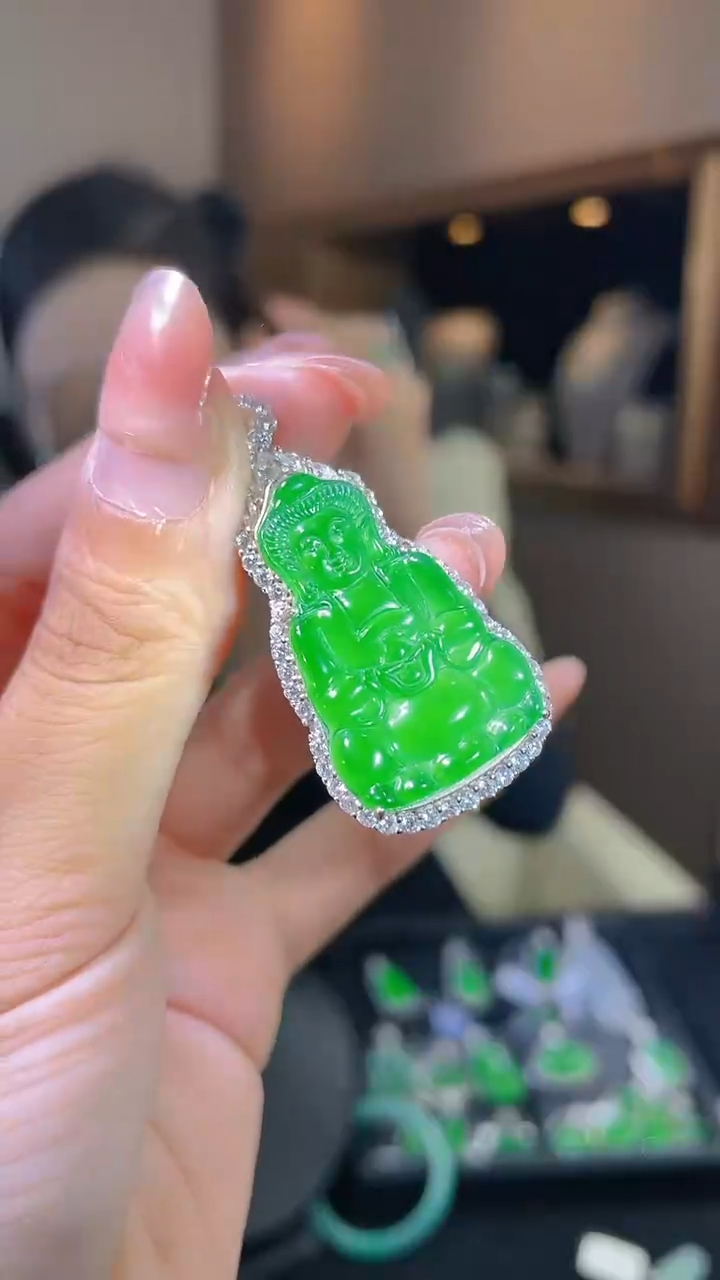 【闪购商品】翡翠吊坠银S925镶嵌天然翡翠