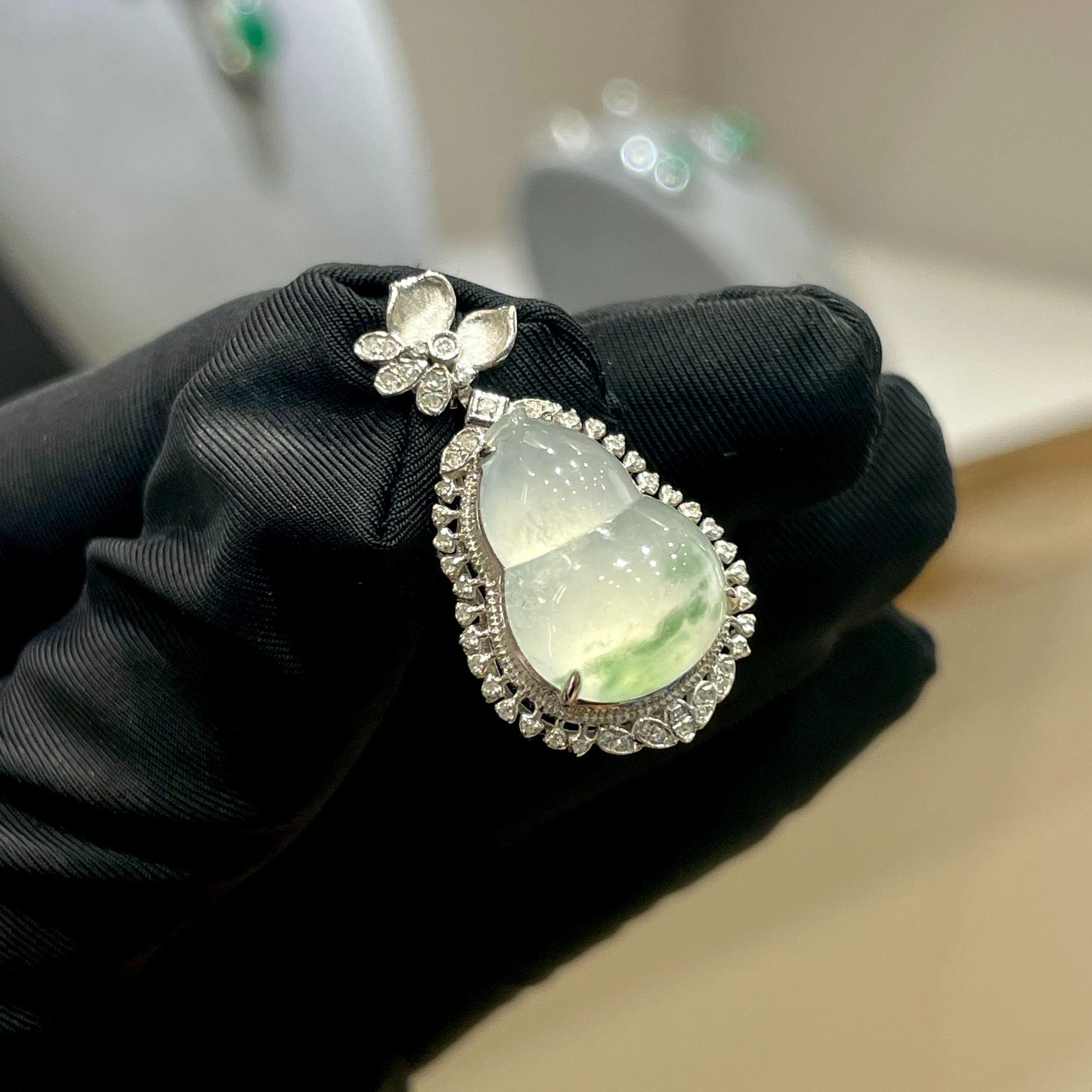 【哈妮珠宝】天然缅甸A货翡翠 18K金 冰葫芦飘花吊坠