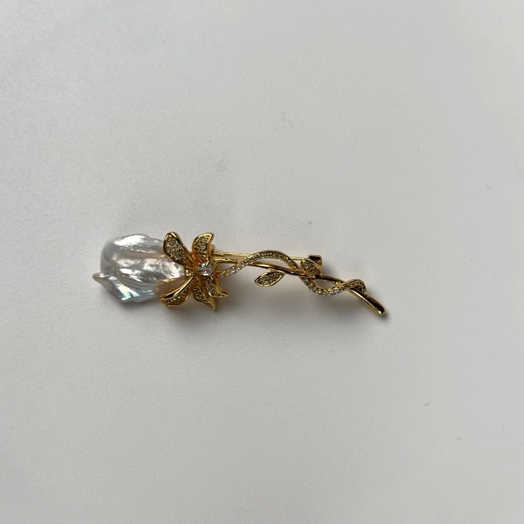 【闪购商品】淡水珍珠胸饰合金