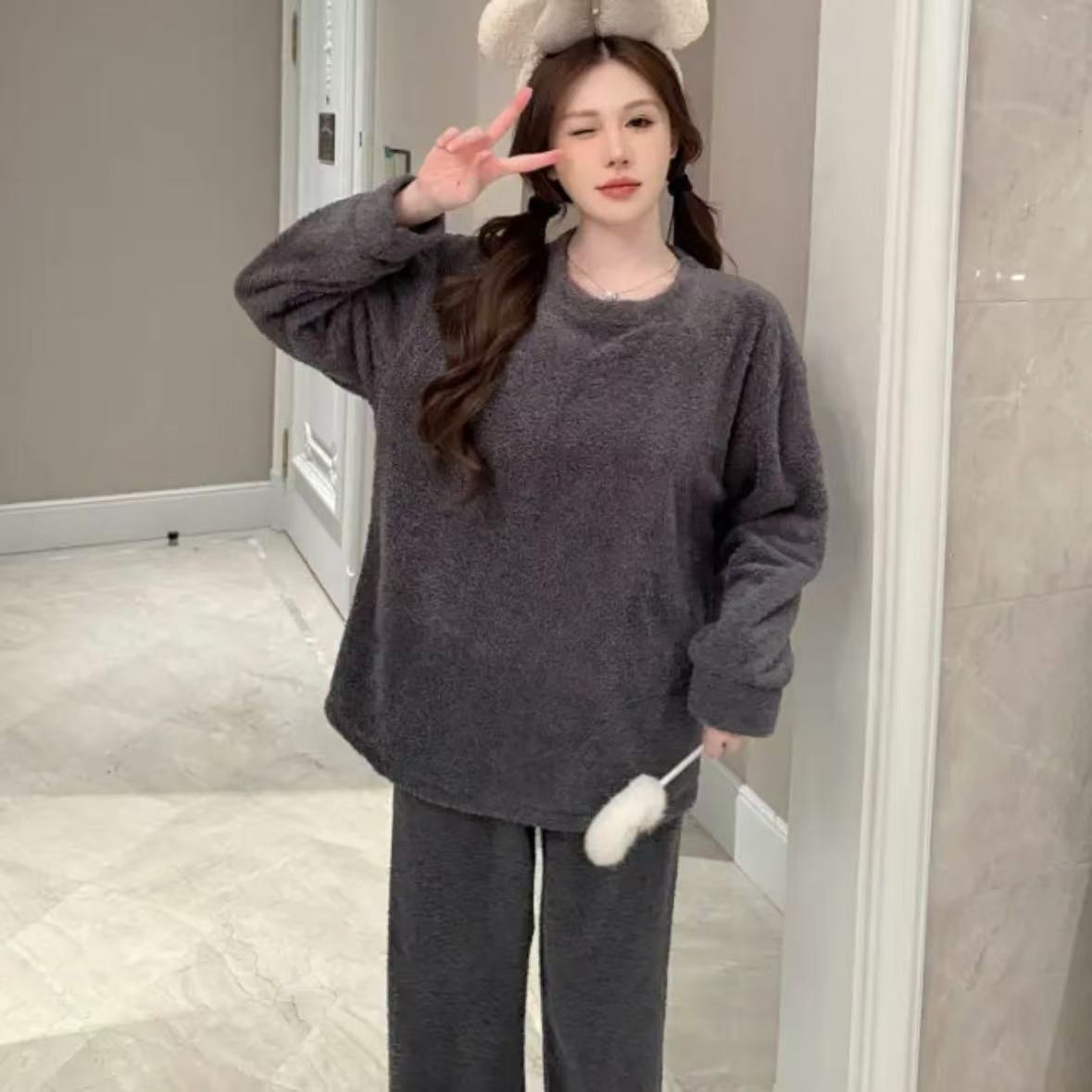 9-19冬季保暖打底加绒衣服女装