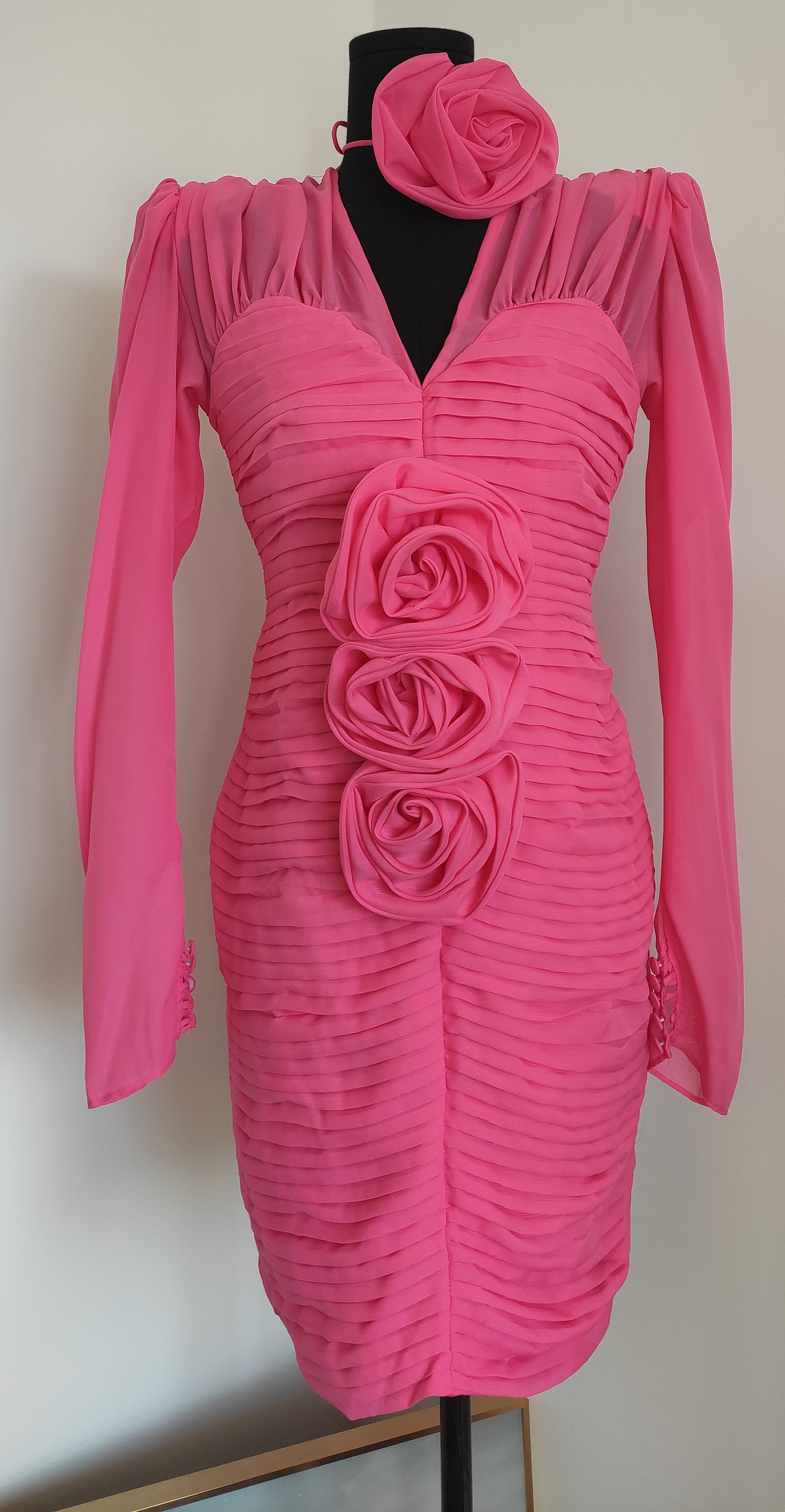 西西 女人味连衣裙