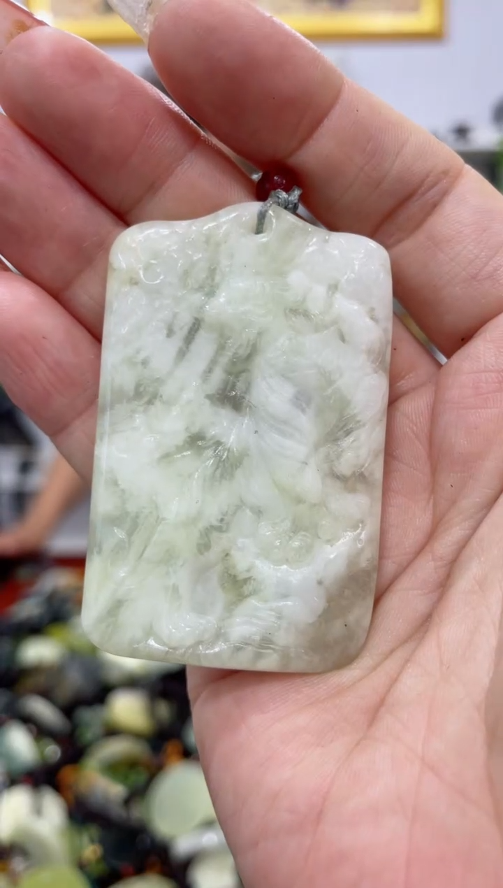 【闪购商品】蛇纹石玉颈饰未镶嵌1